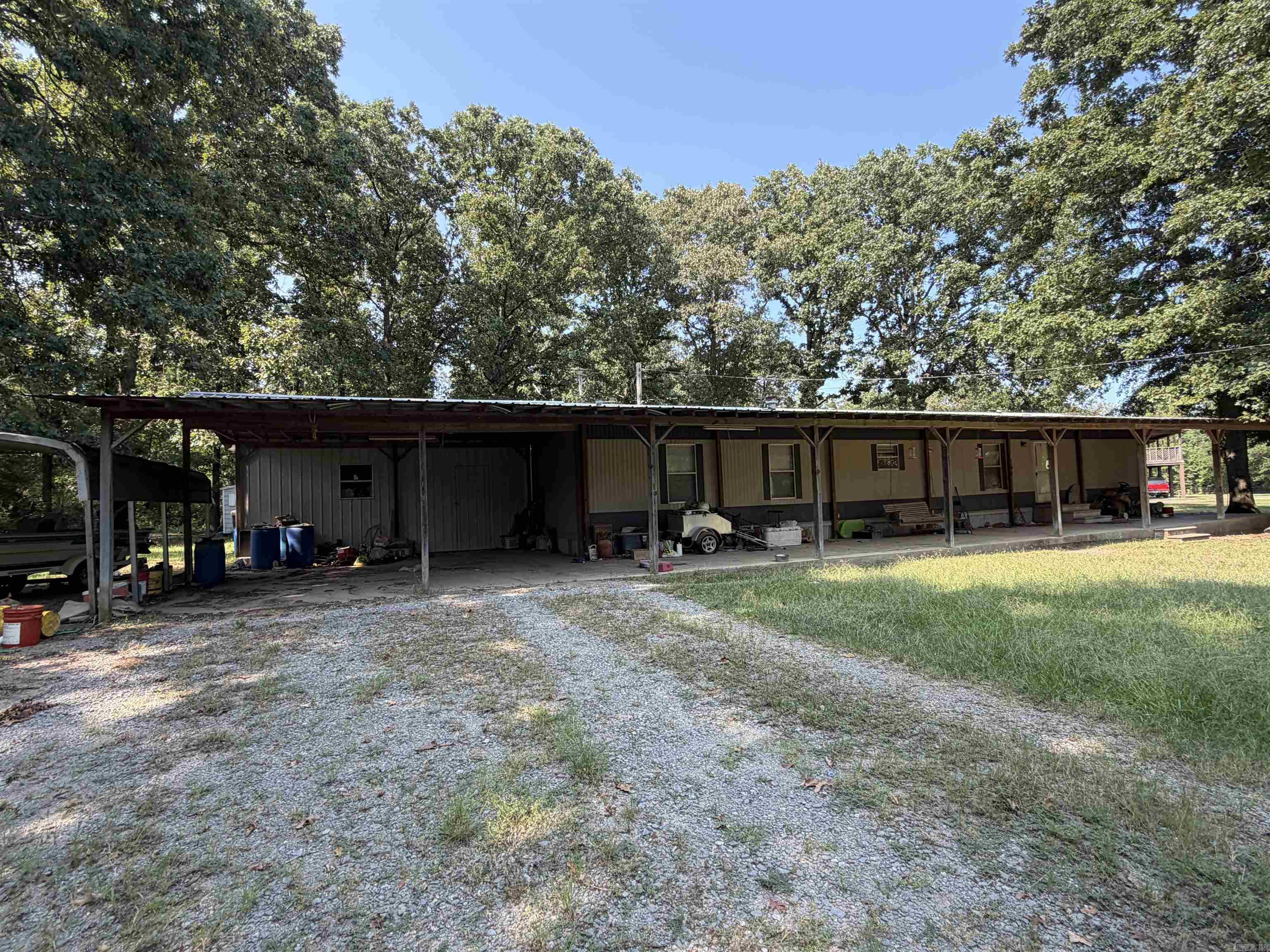 161 Gentry Property Photo 3