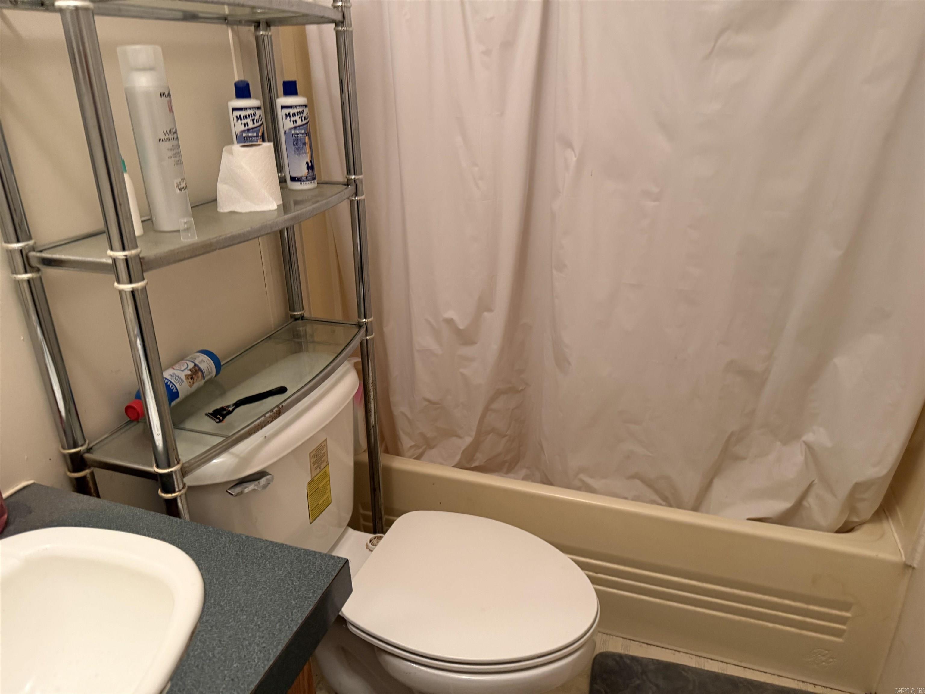 161 Gentry Property Photo 7