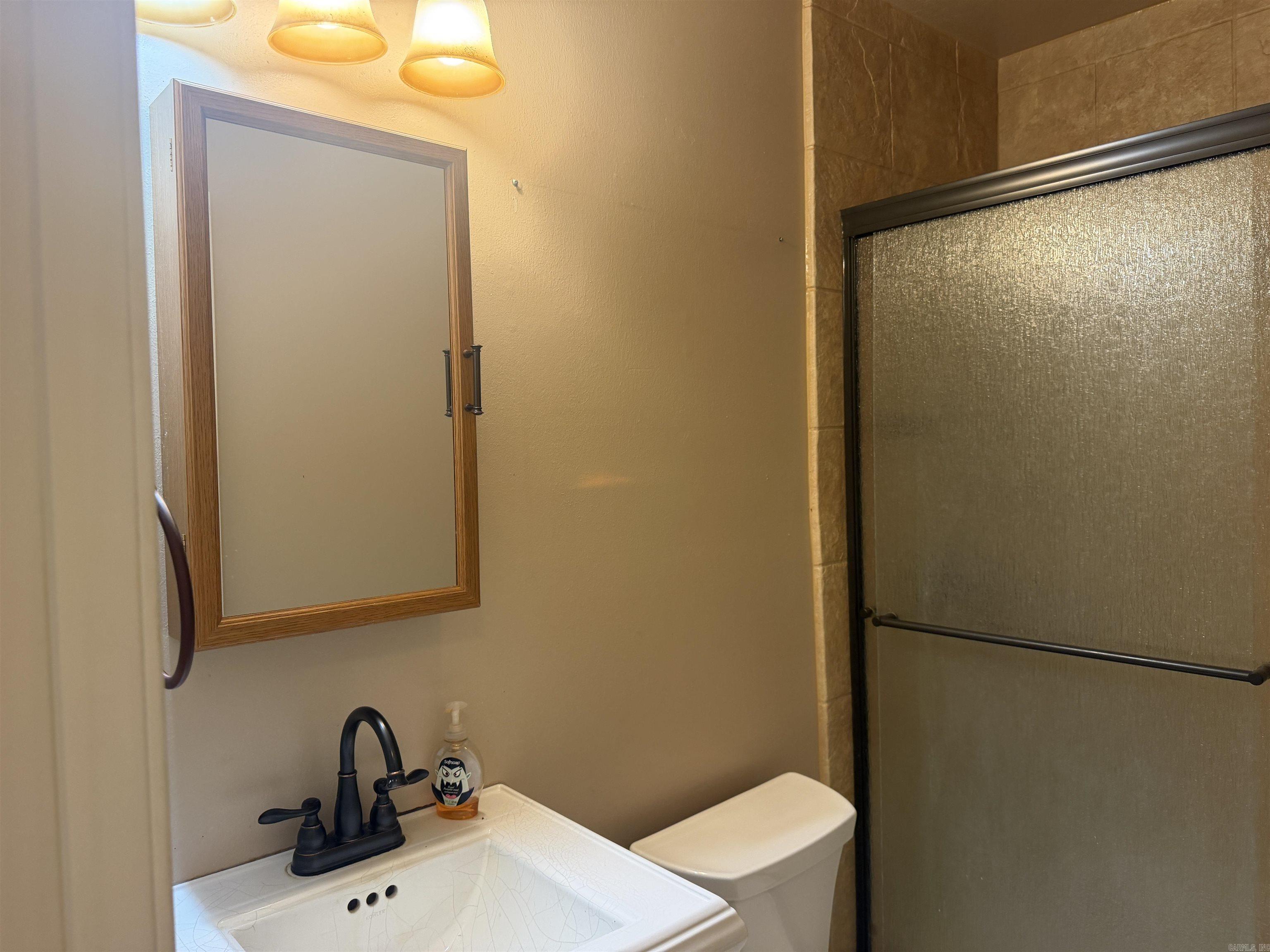 5811 W Jones Street Property Photo 10