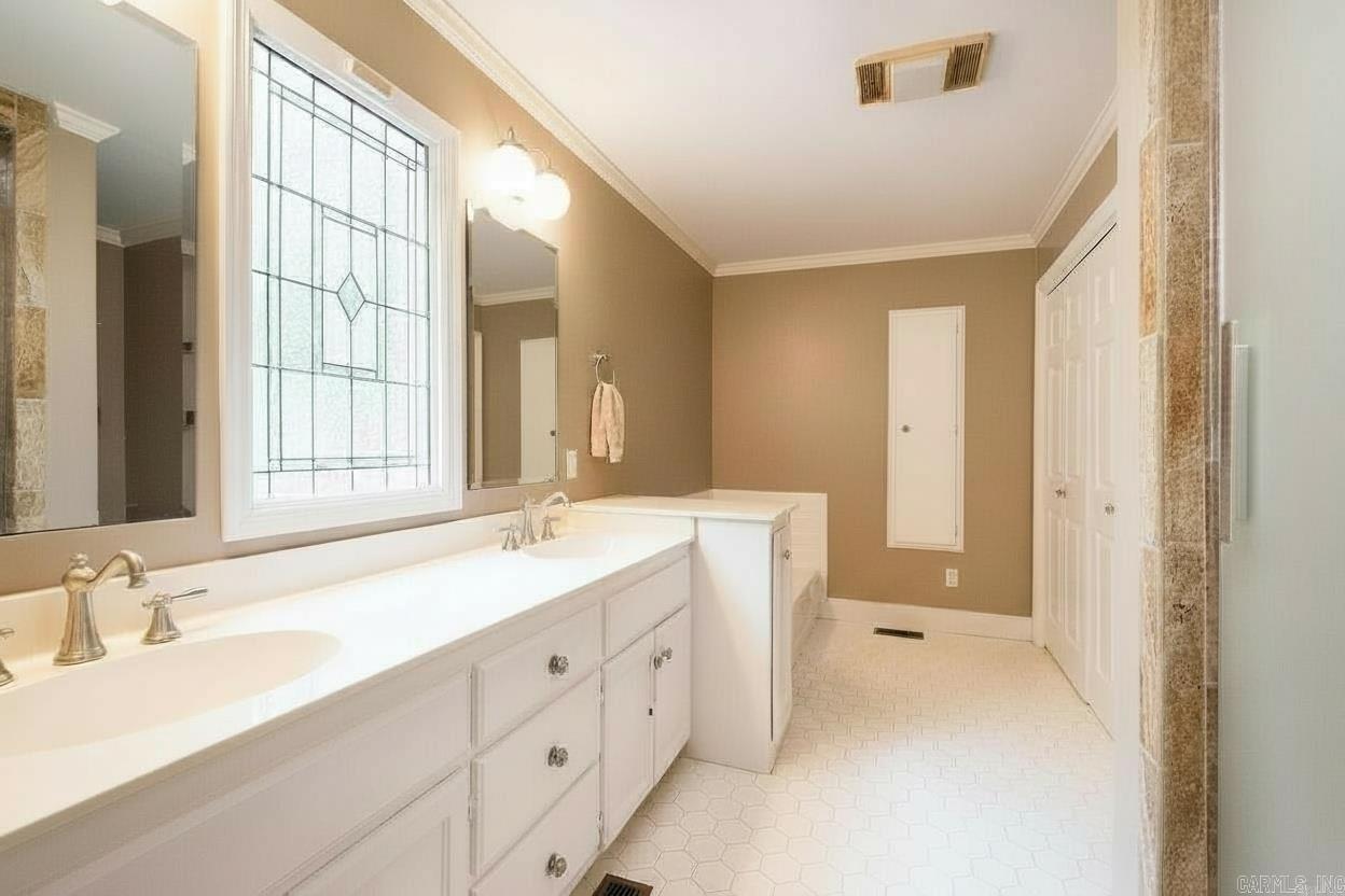 51 Saint Thomas Court Property Photo 26