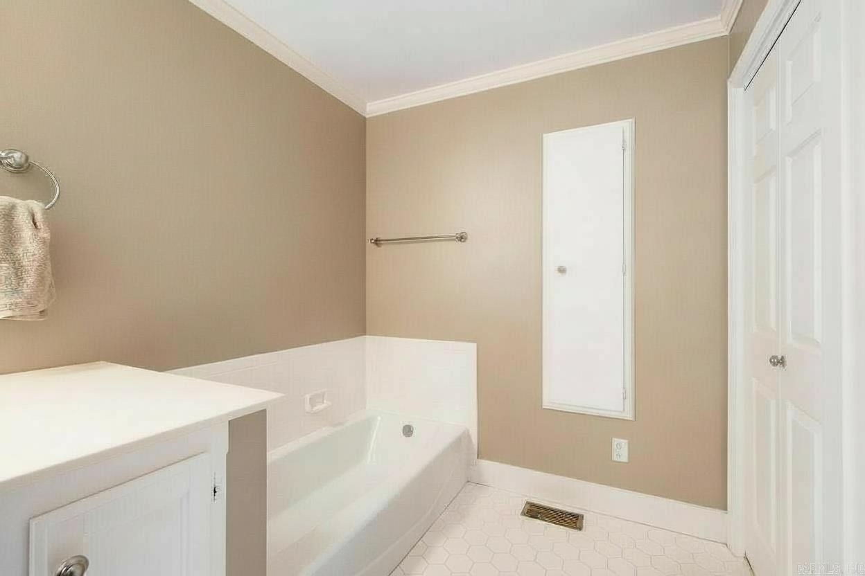 51 Saint Thomas Court Property Photo 27