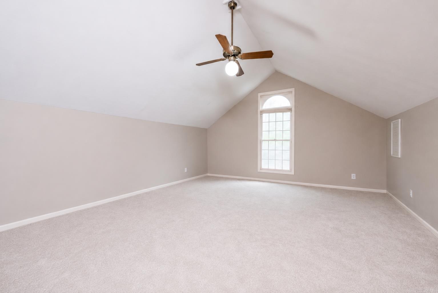 51 Saint Thomas Court Property Photo 38