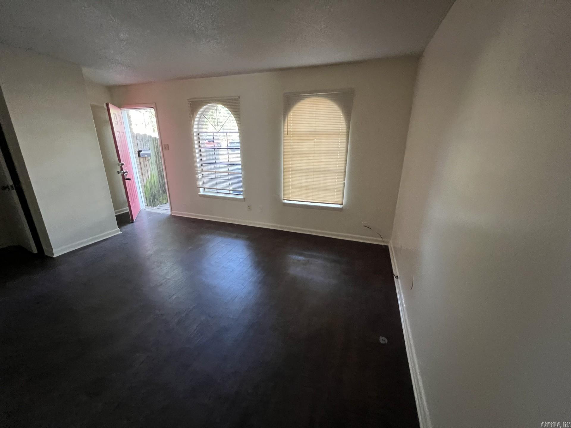 2712 John Ashley Drive Property Photo 5