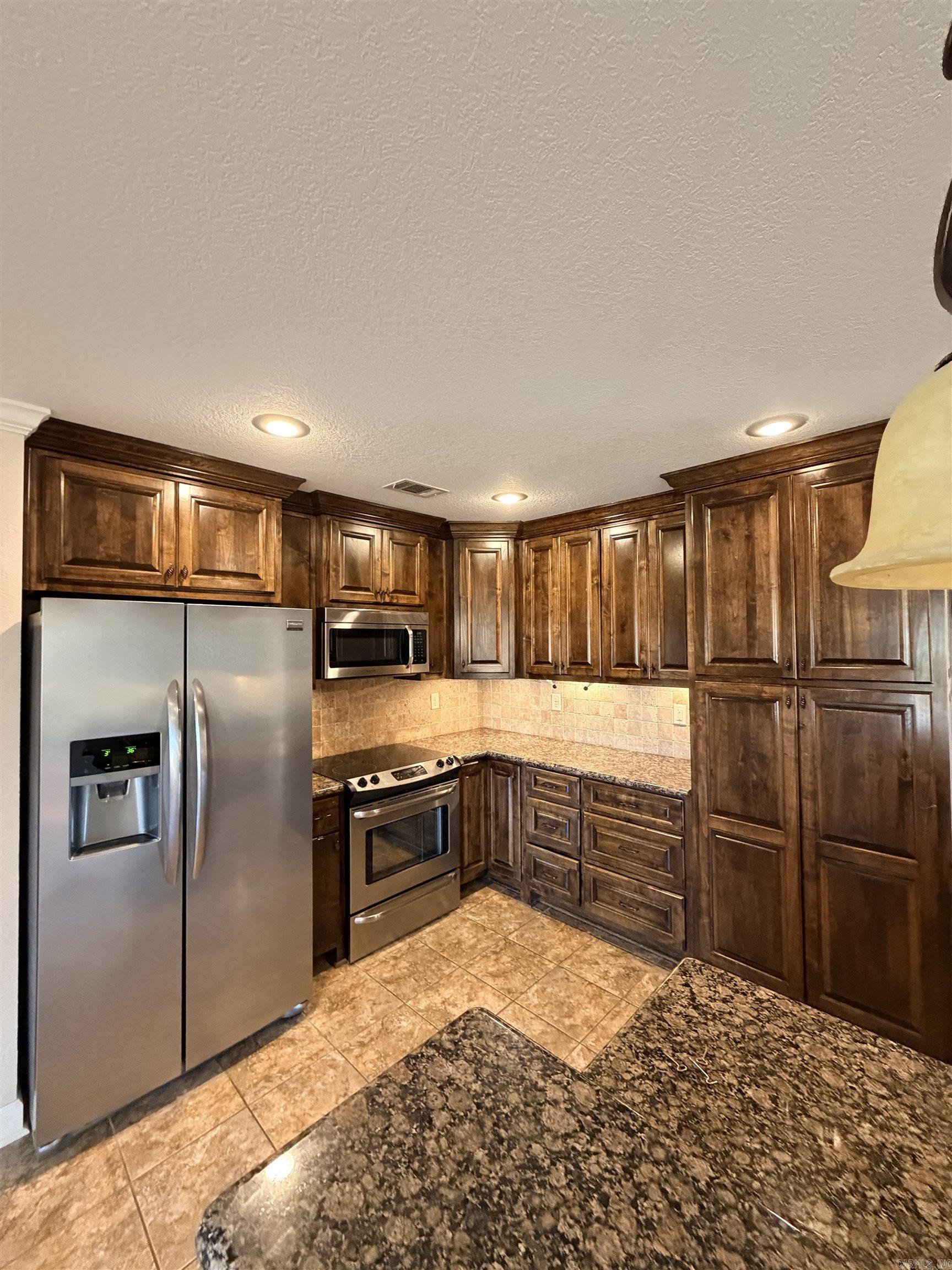 22 Southwind Boulevard Property Photo 6