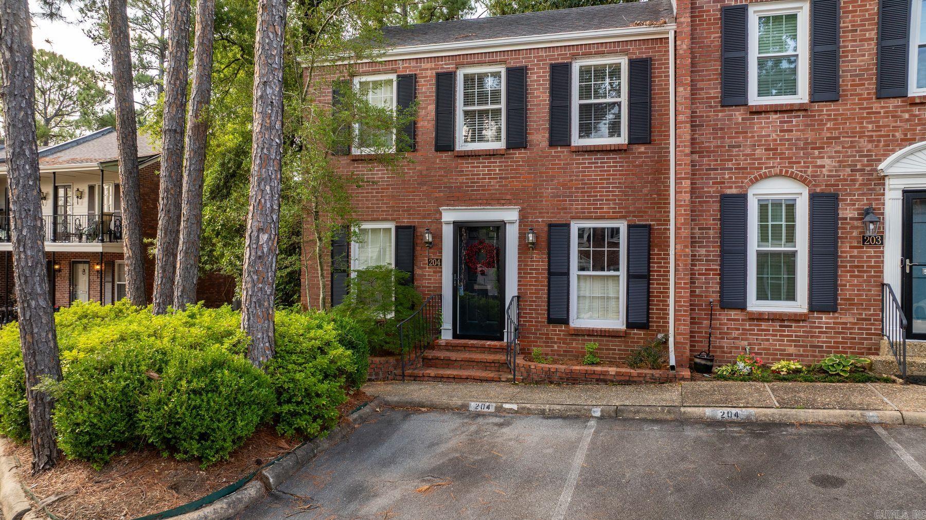 2805 Foxcroft #204 Road 204 Property Photo 1