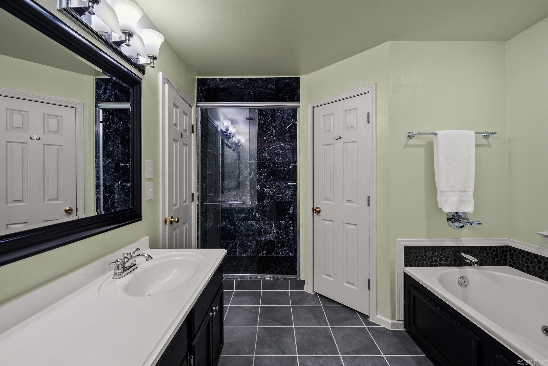 905 W B Avenue Property Photo 24