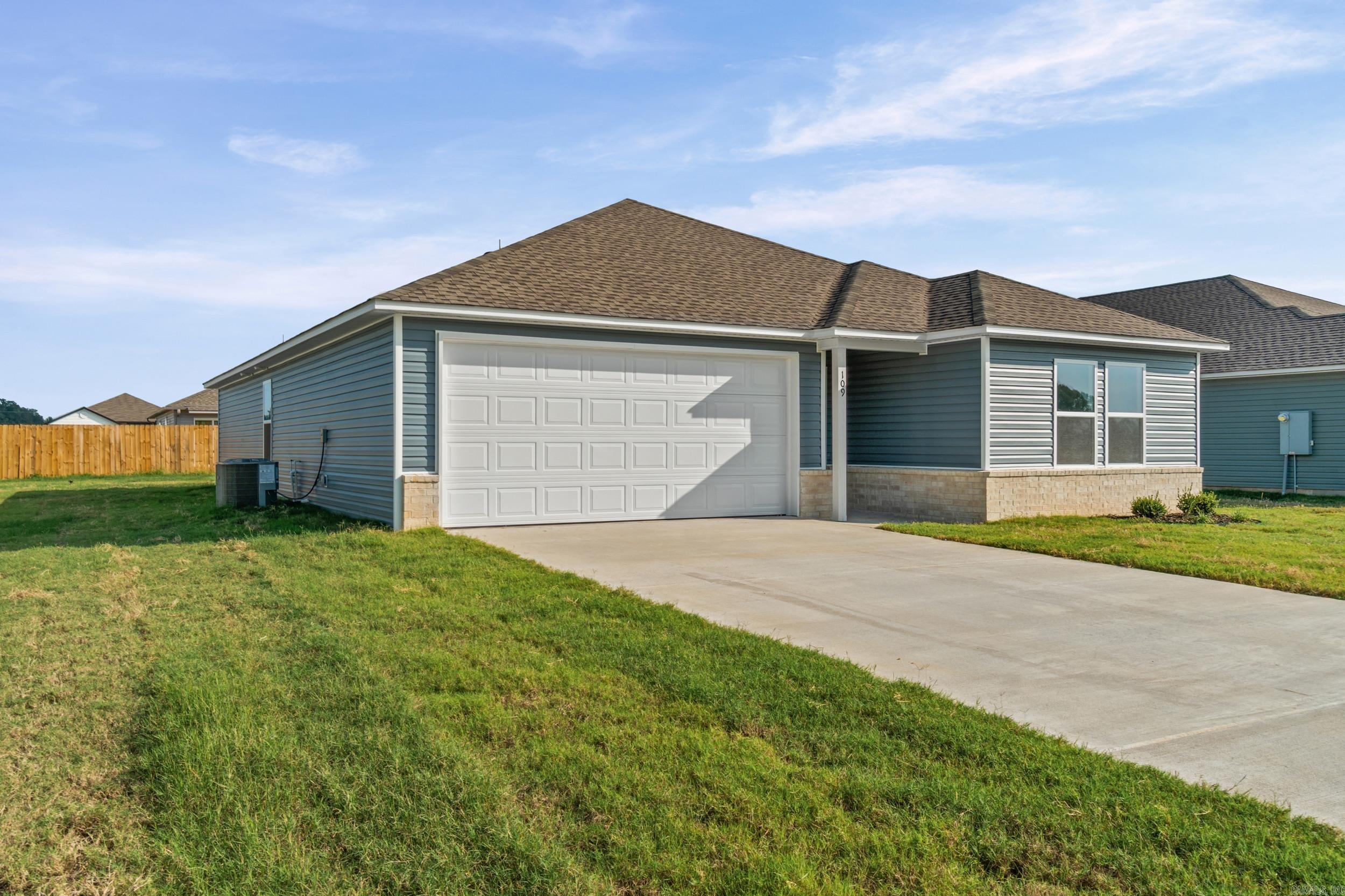 109 King Ranch Drive Property Photo 3