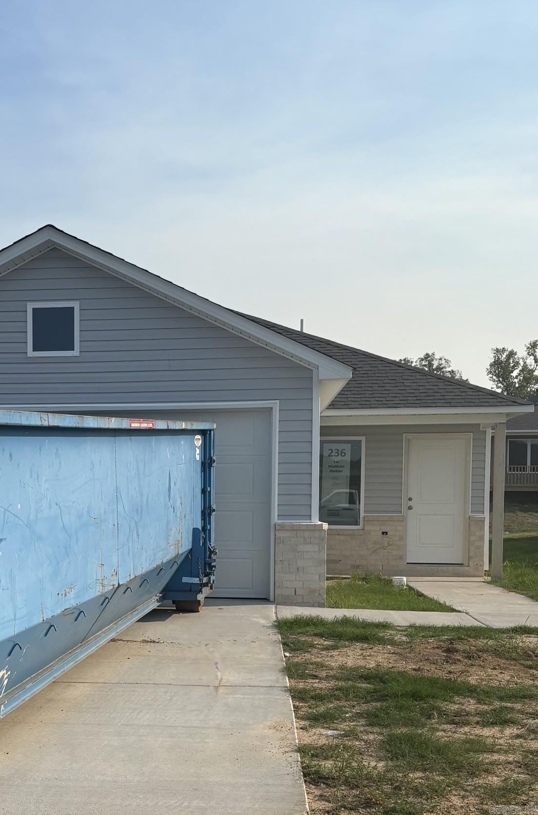 135 Maddison Rachael Property Photo 1