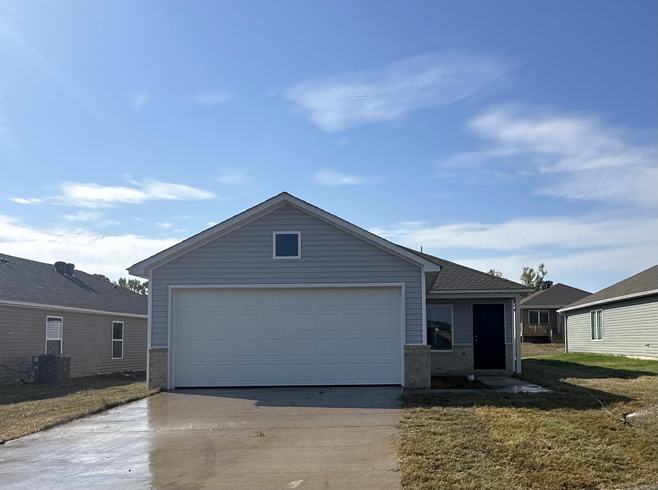 135 Maddison Rachael Property Photo 1