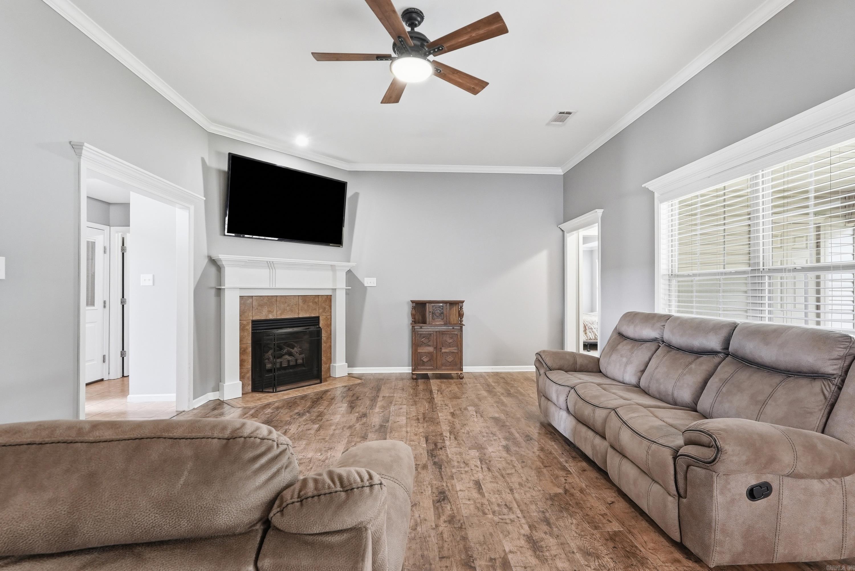2201 Henry Avenue Property Photo 8