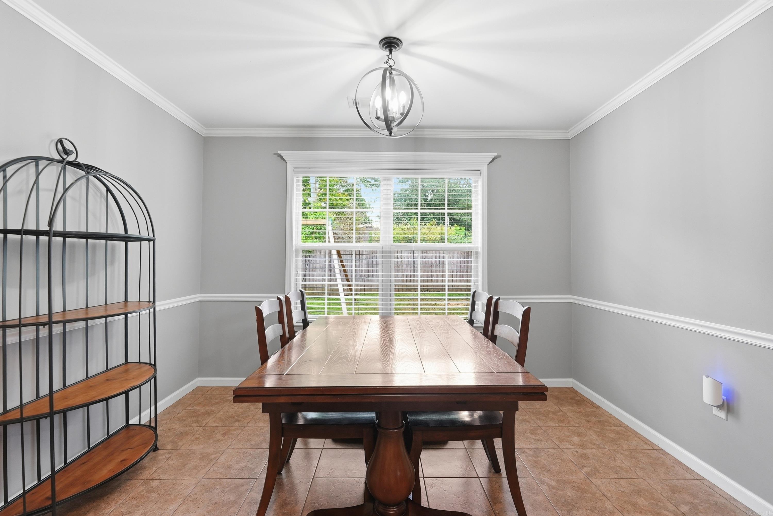 2201 Henry Avenue Property Photo 9