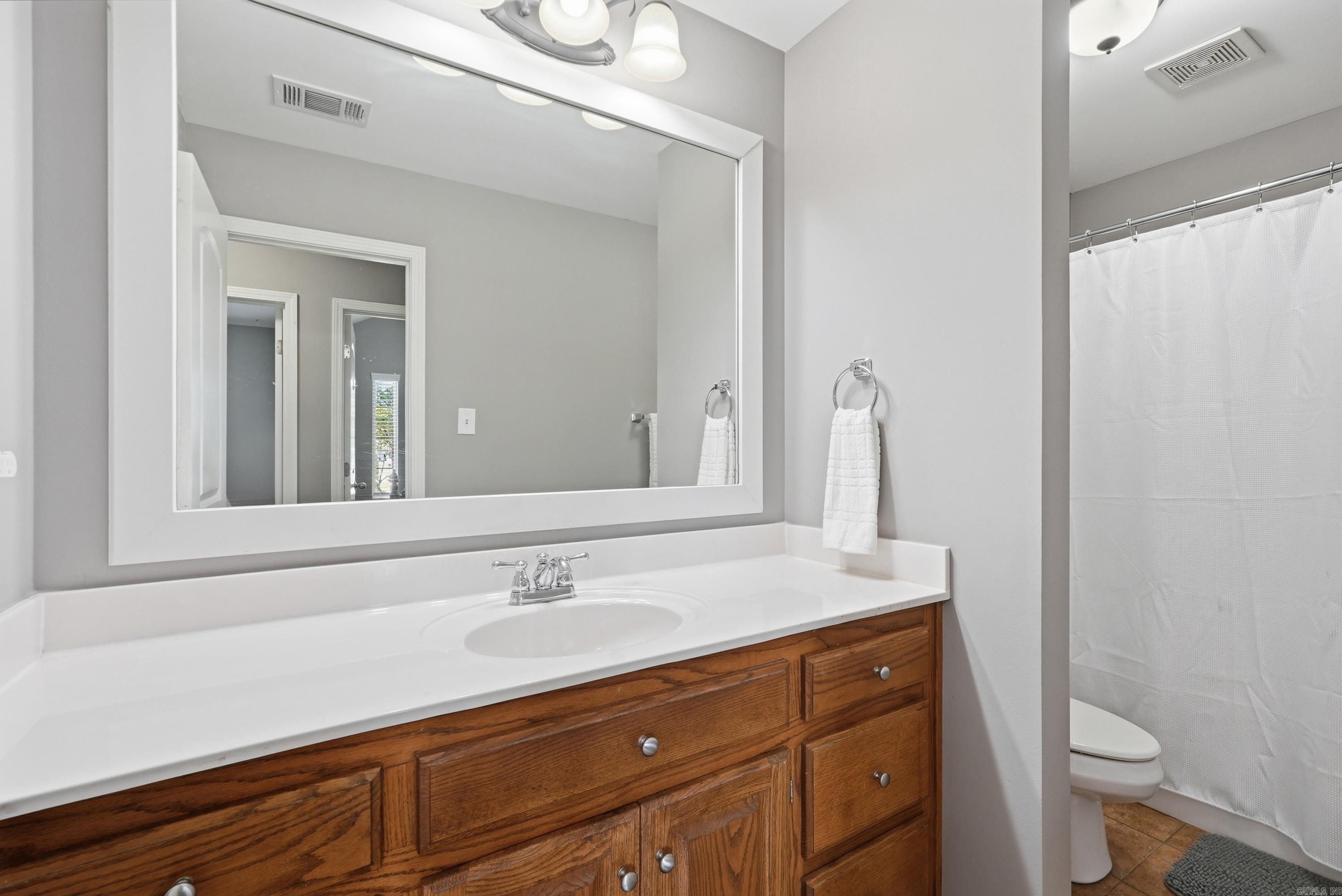 2201 Henry Avenue Property Photo 20