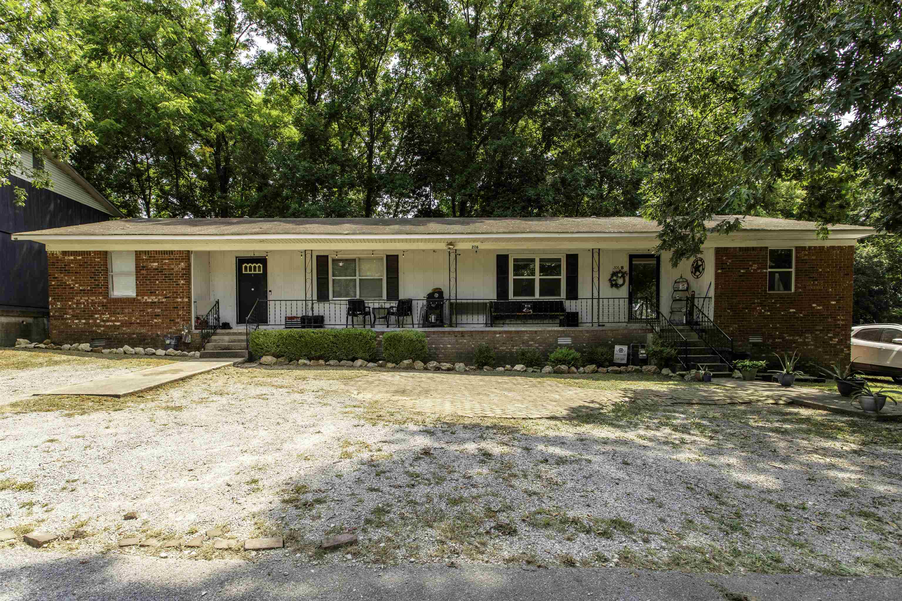206 Fair Park Dr Property Photo 1