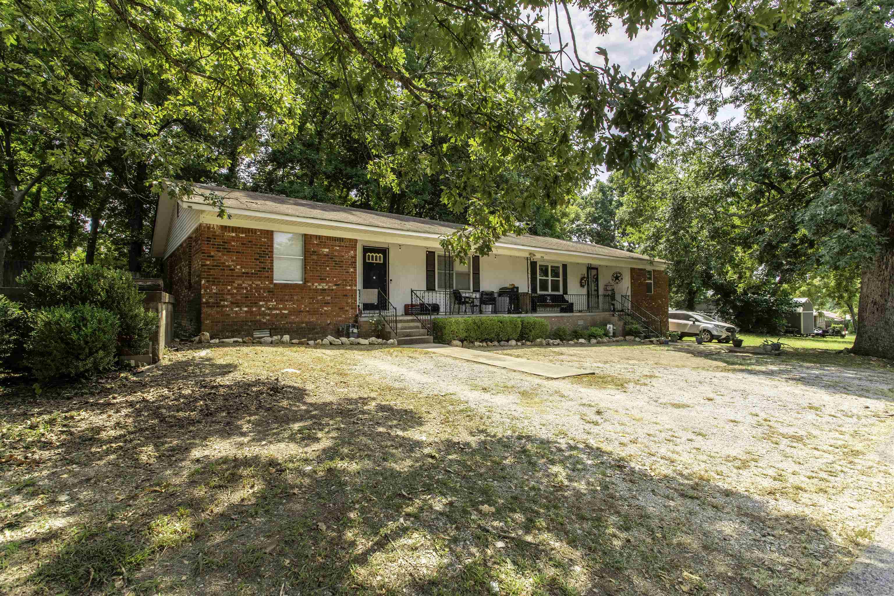 206 Fair Park Dr Property Photo 2
