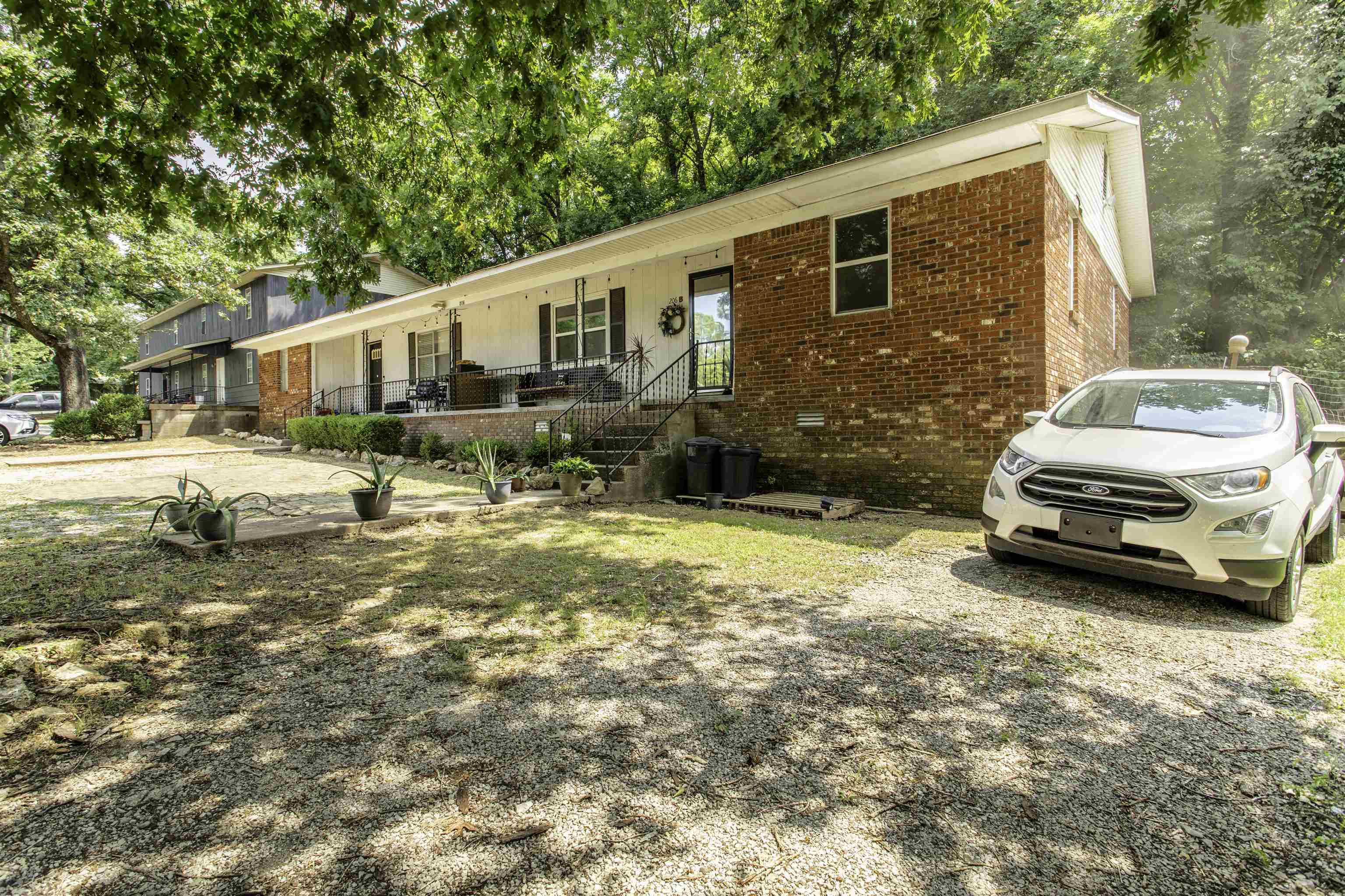 206 Fair Park Dr Property Photo 3