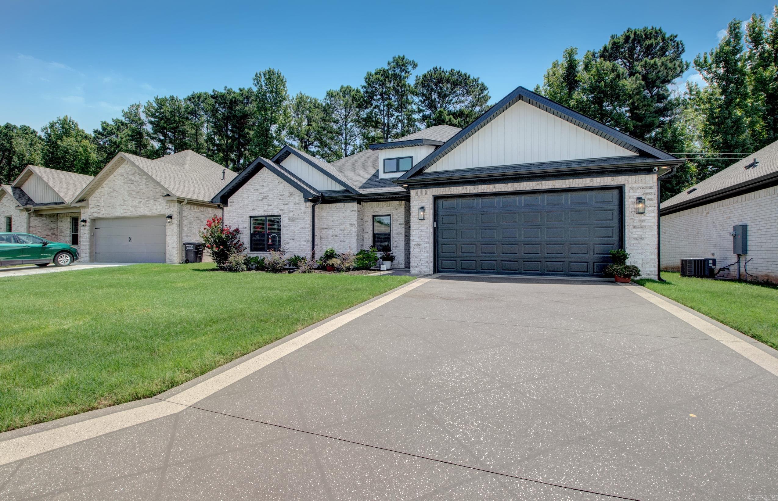 3 Woodhaven Ct