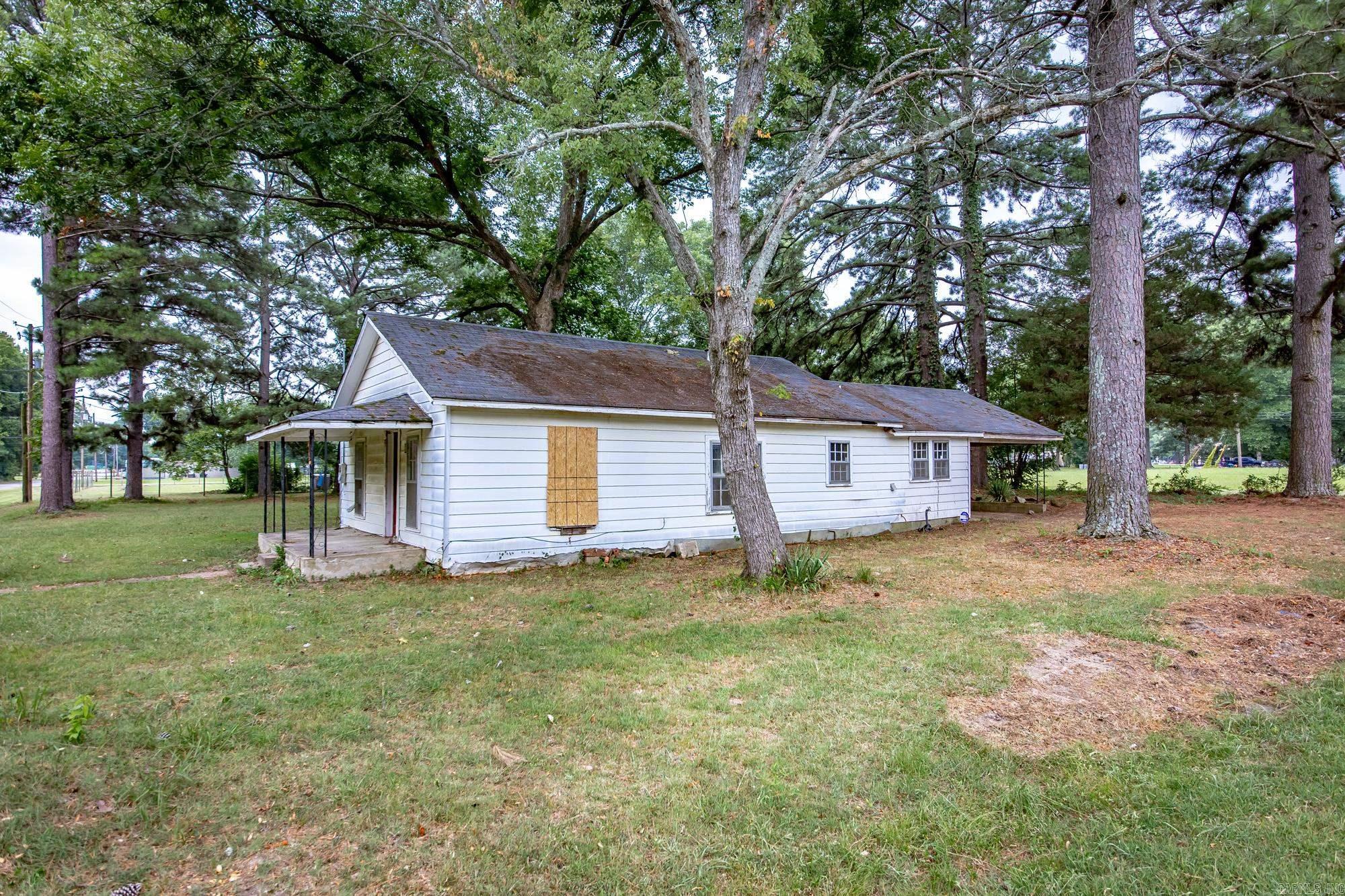 211 W Martin Luther King Property Photo 7