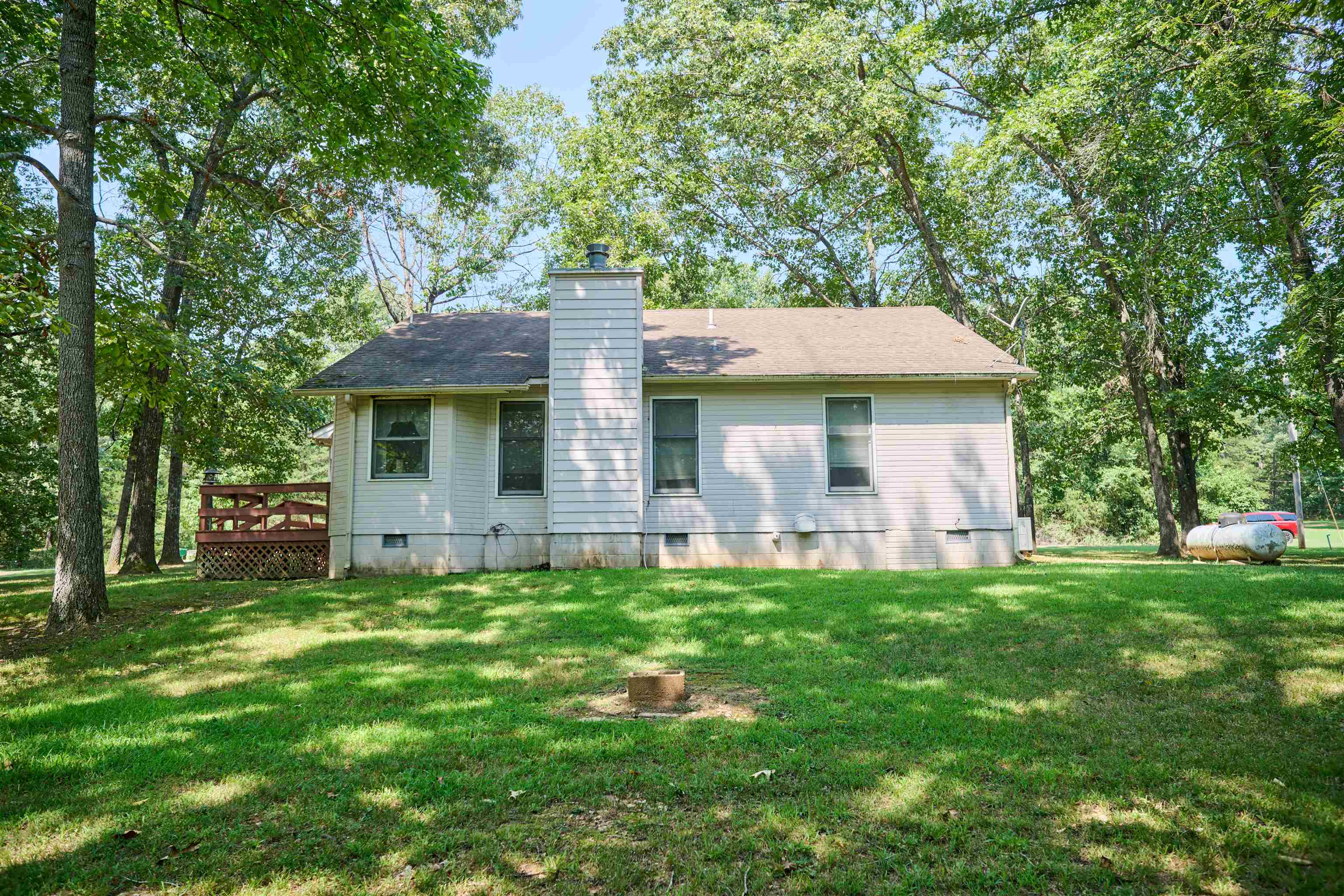 102 Hebron Property Photo 4