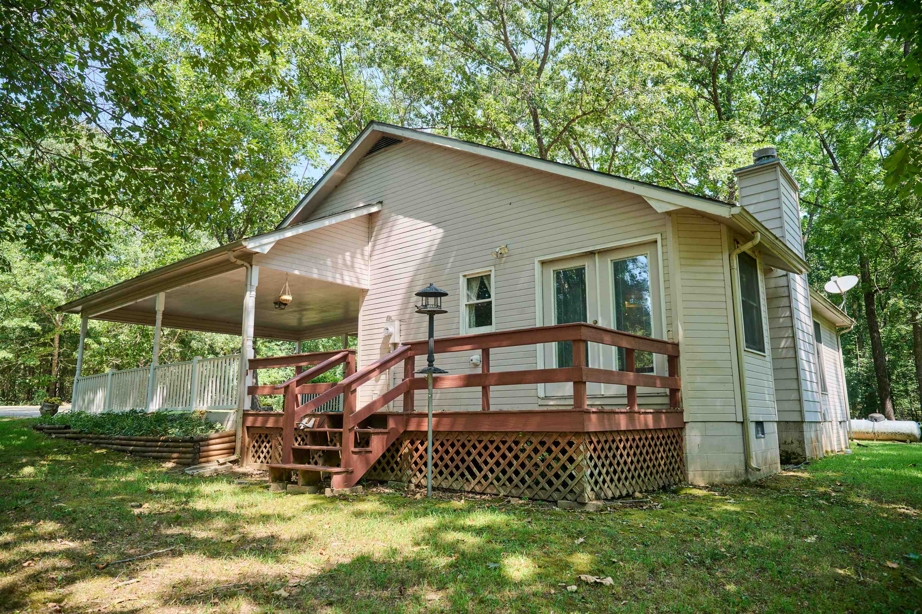102 Hebron Property Photo 8
