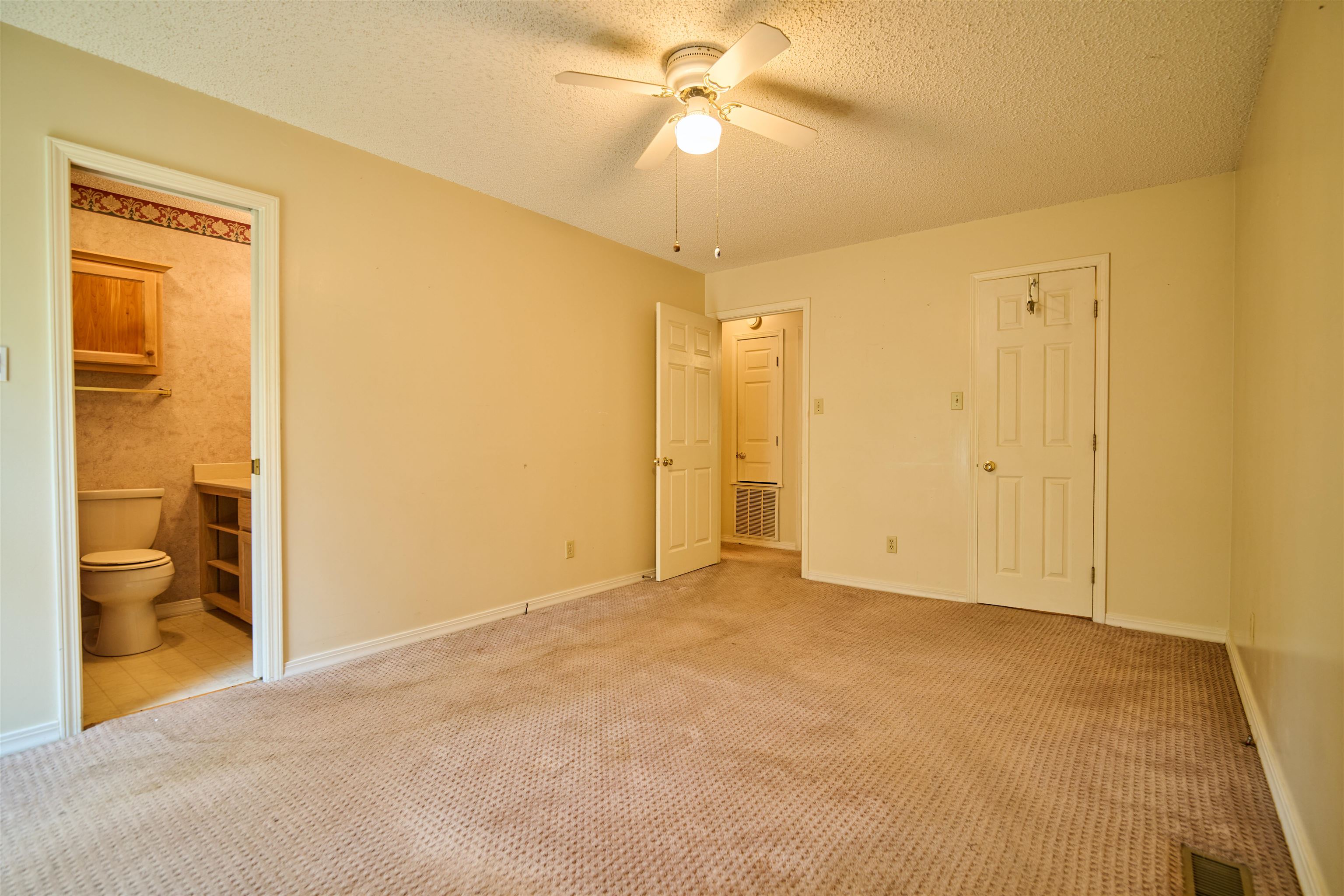 102 Hebron Property Photo 20