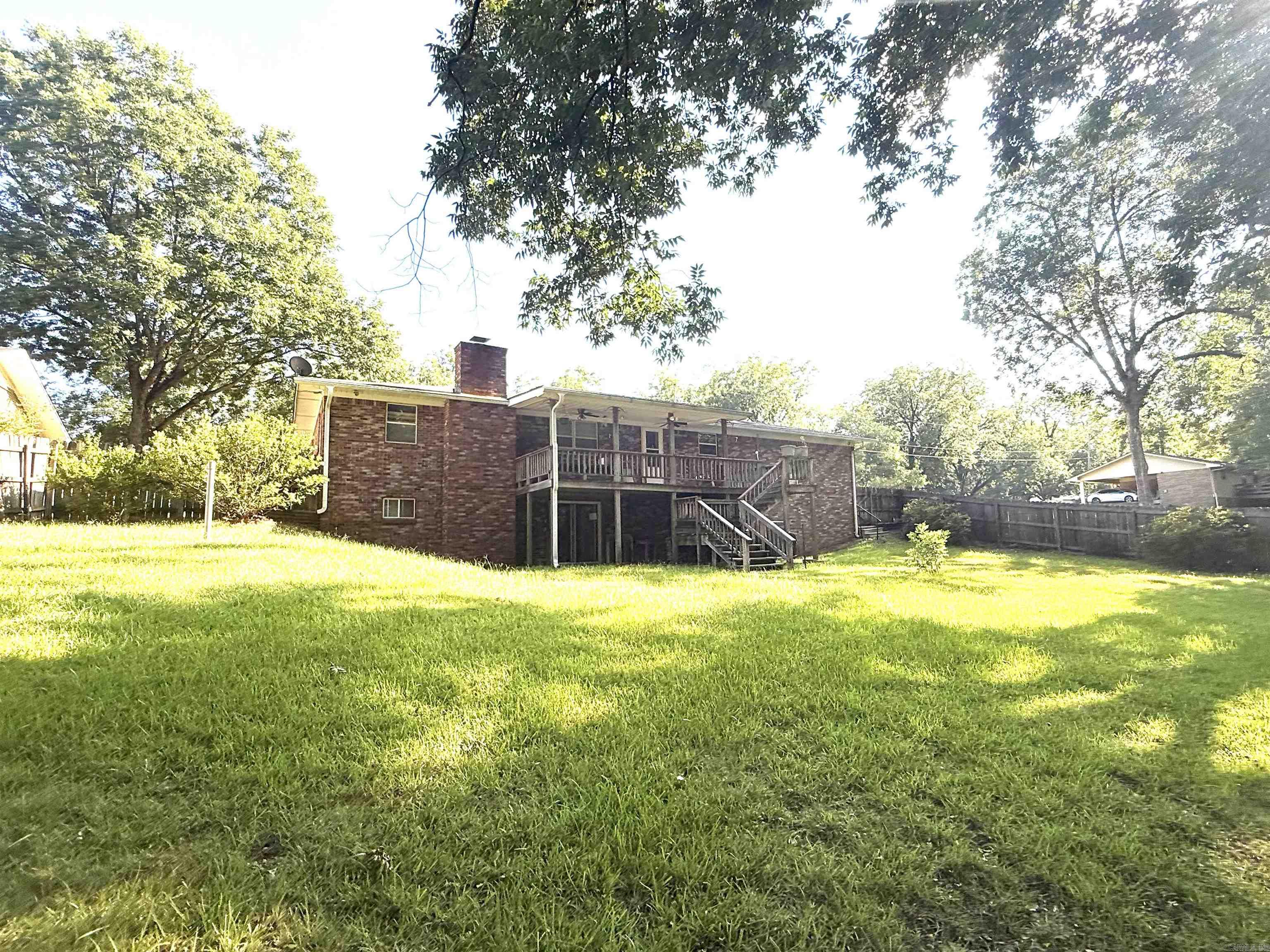 613 E Cedar Property Photo 3