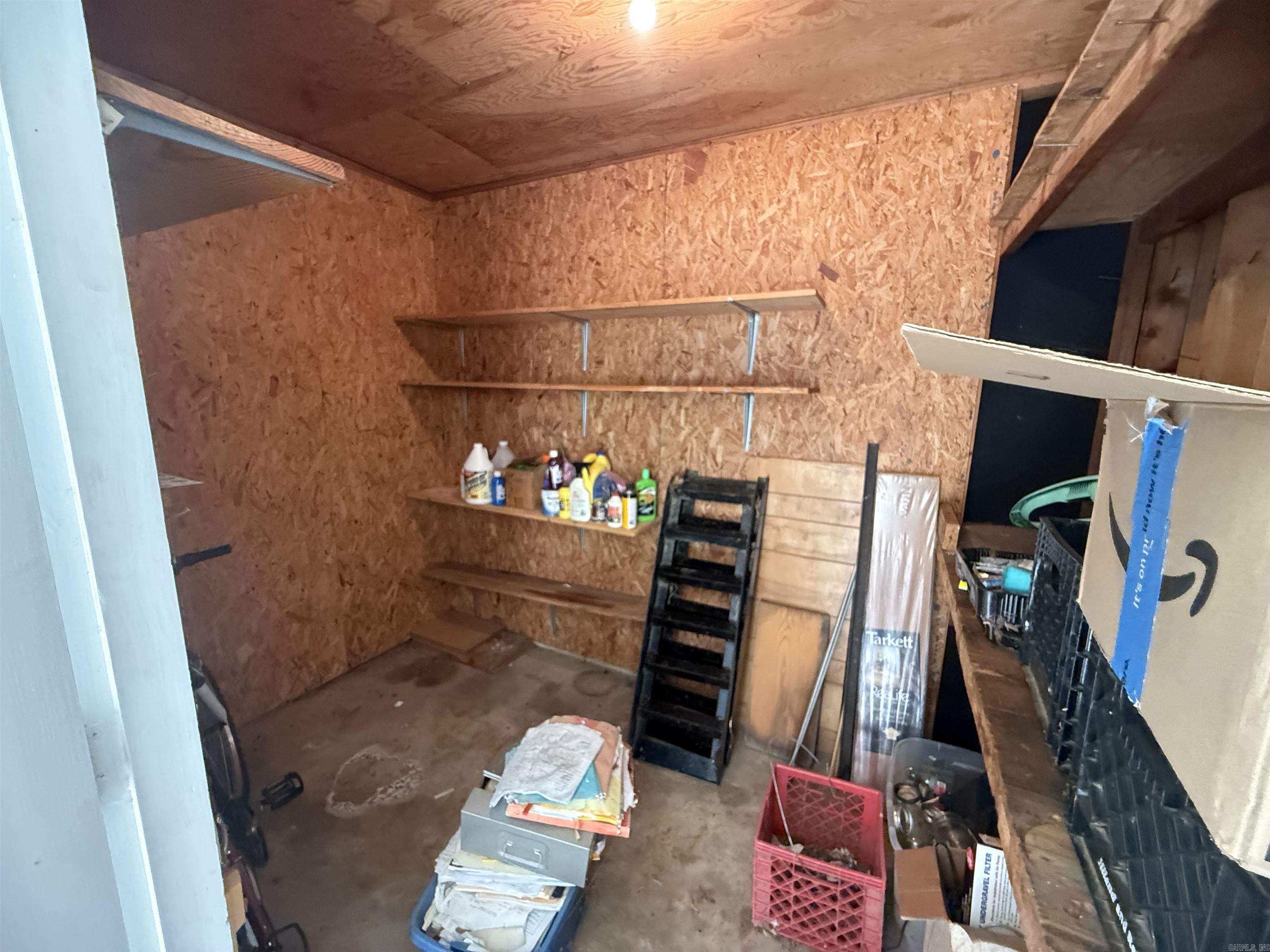 613 E Cedar Property Photo 9