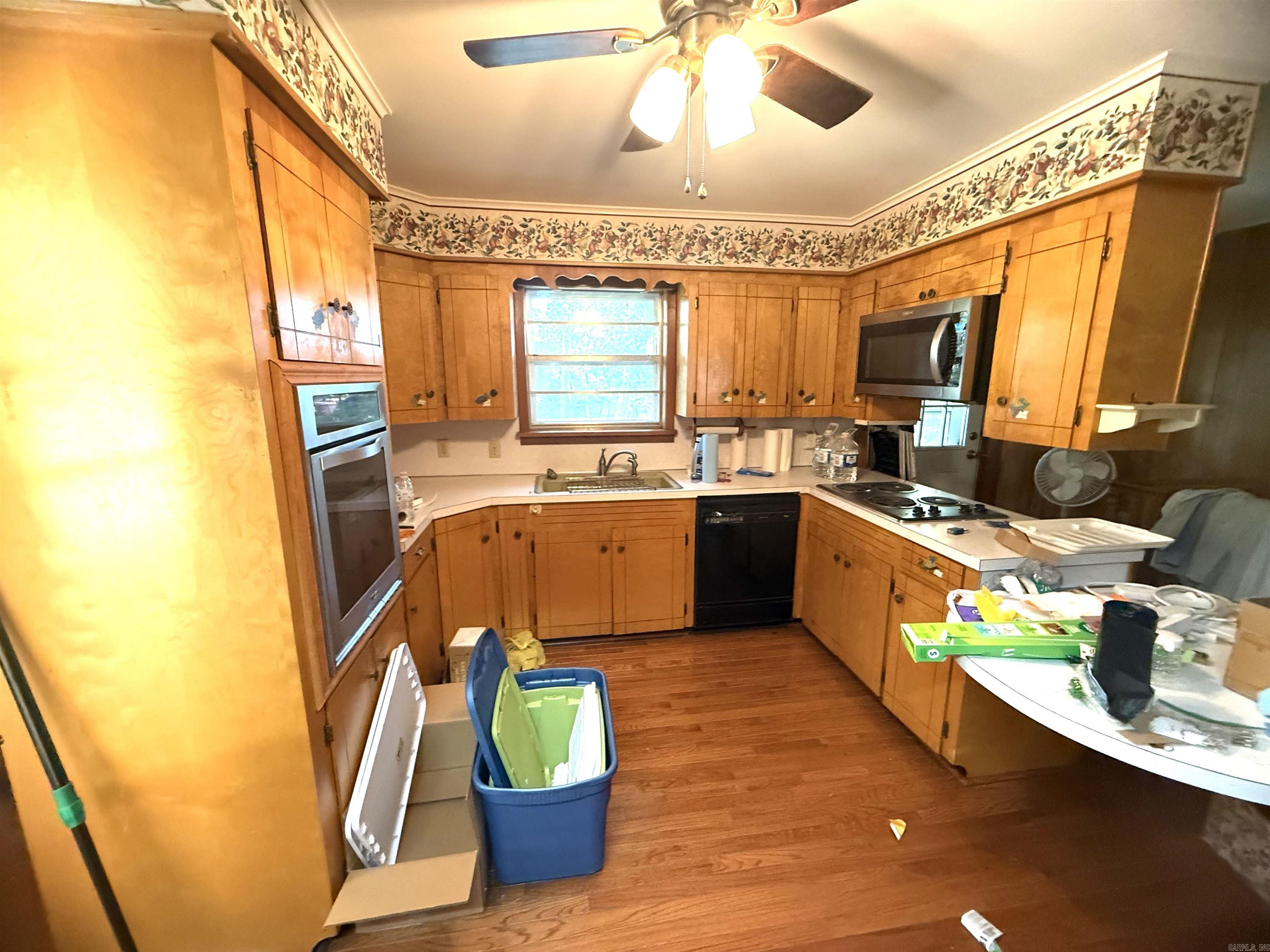 613 E Cedar Property Photo 14