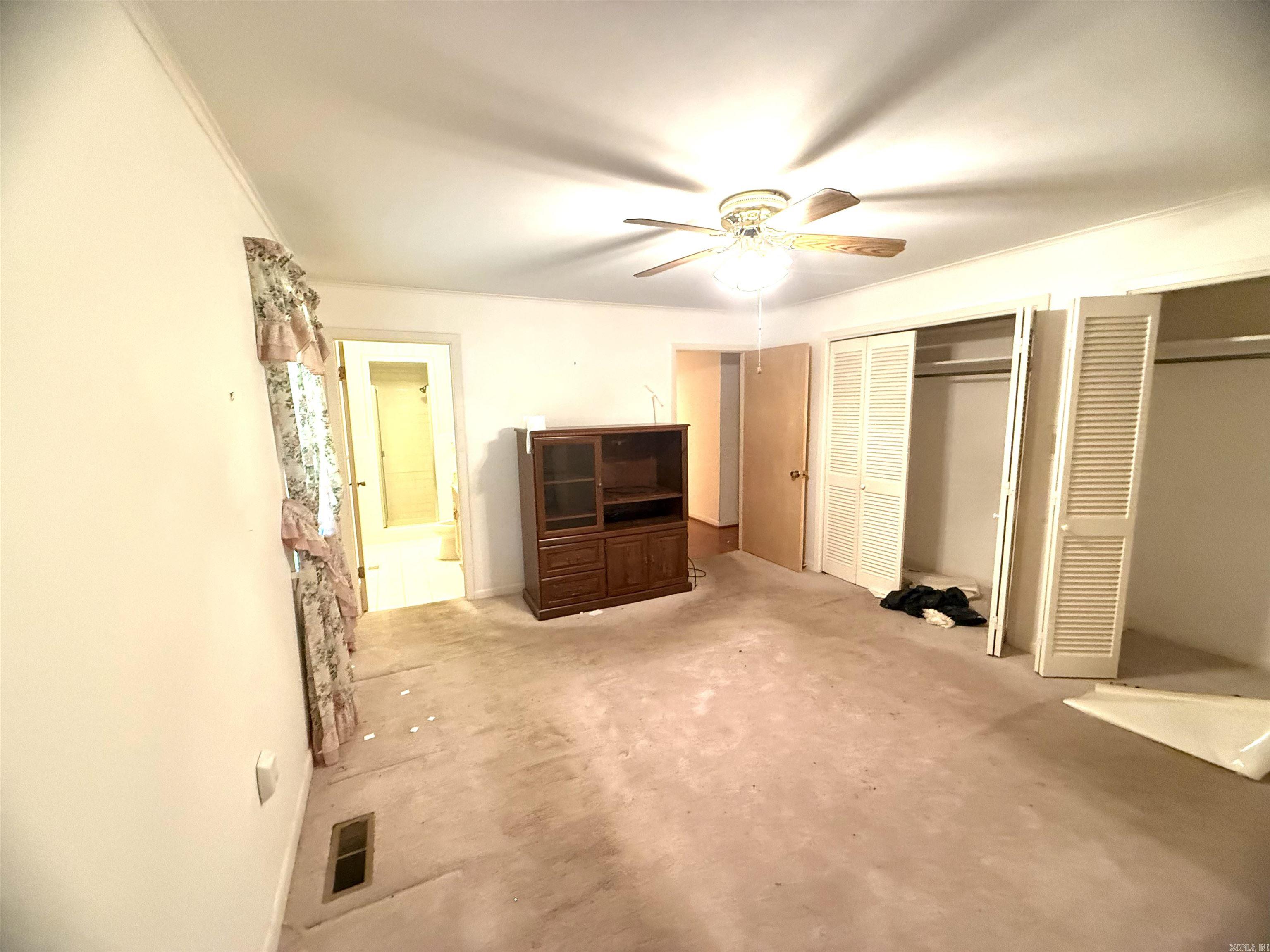 613 E Cedar Property Photo 22