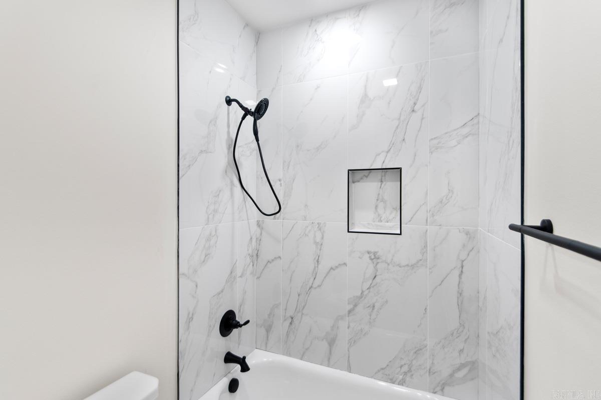602 Corondelet Property Photo 35