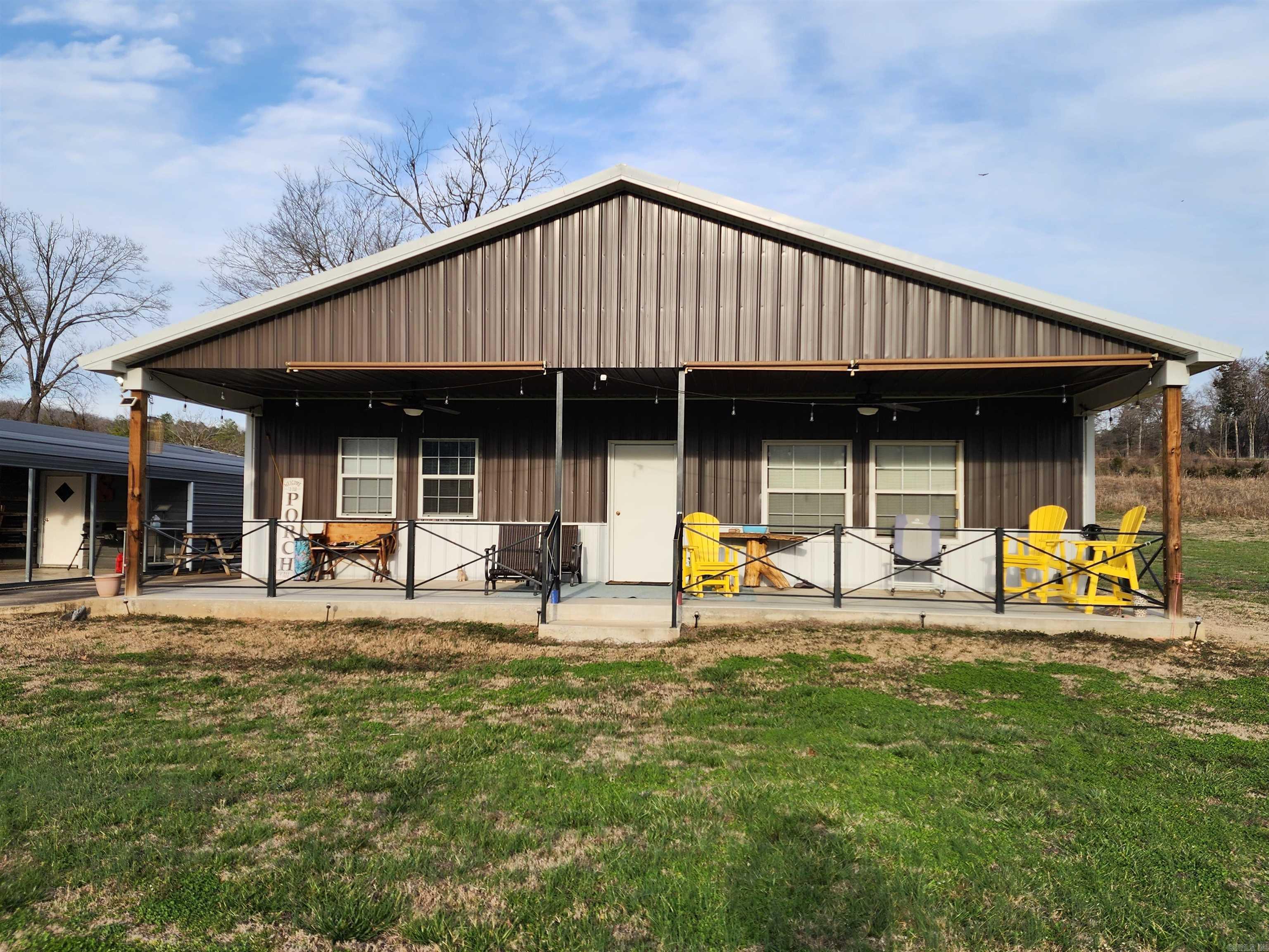 333 Manor Drive Property Photo 2