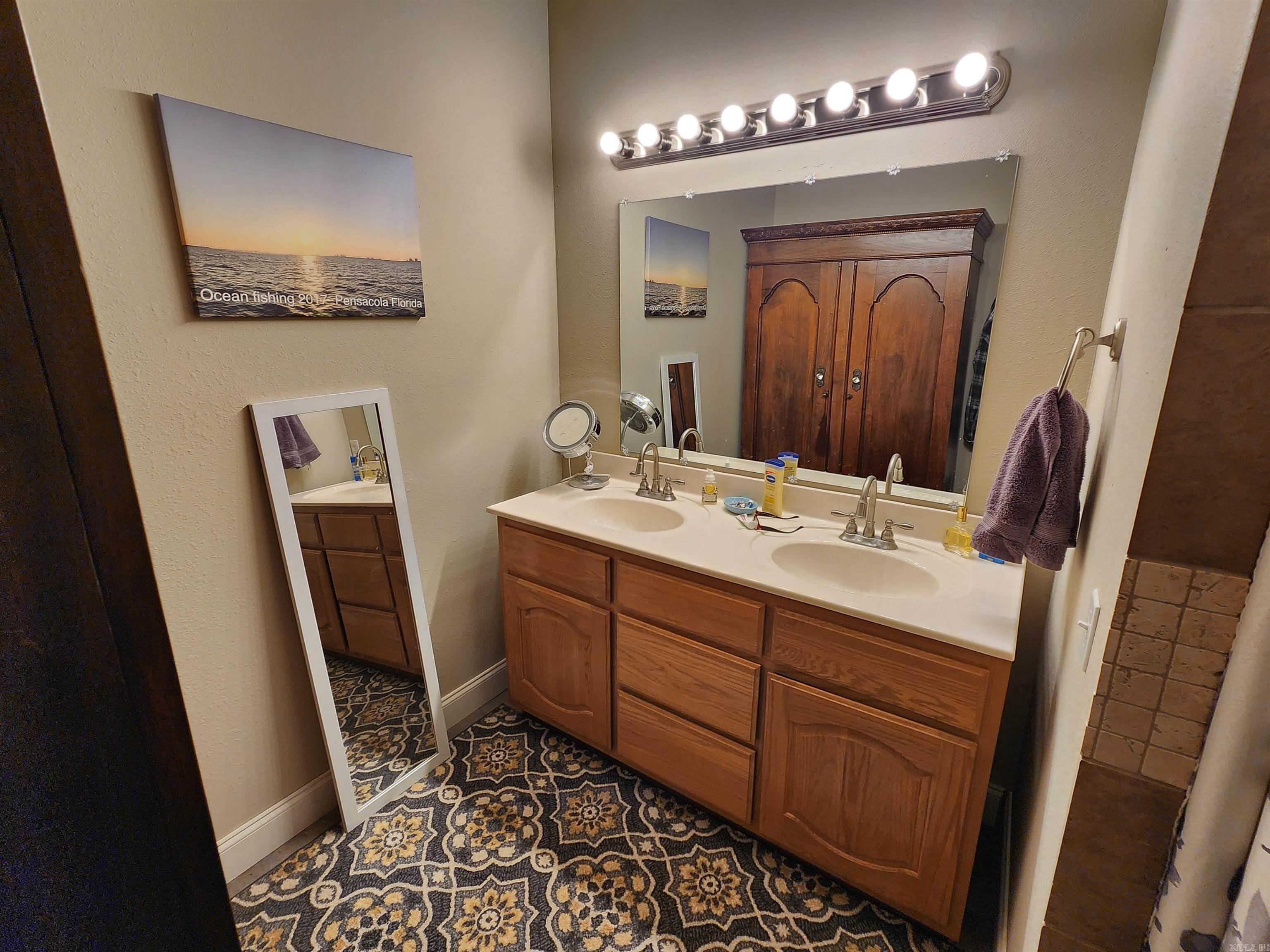 333 Manor Drive Property Photo 12