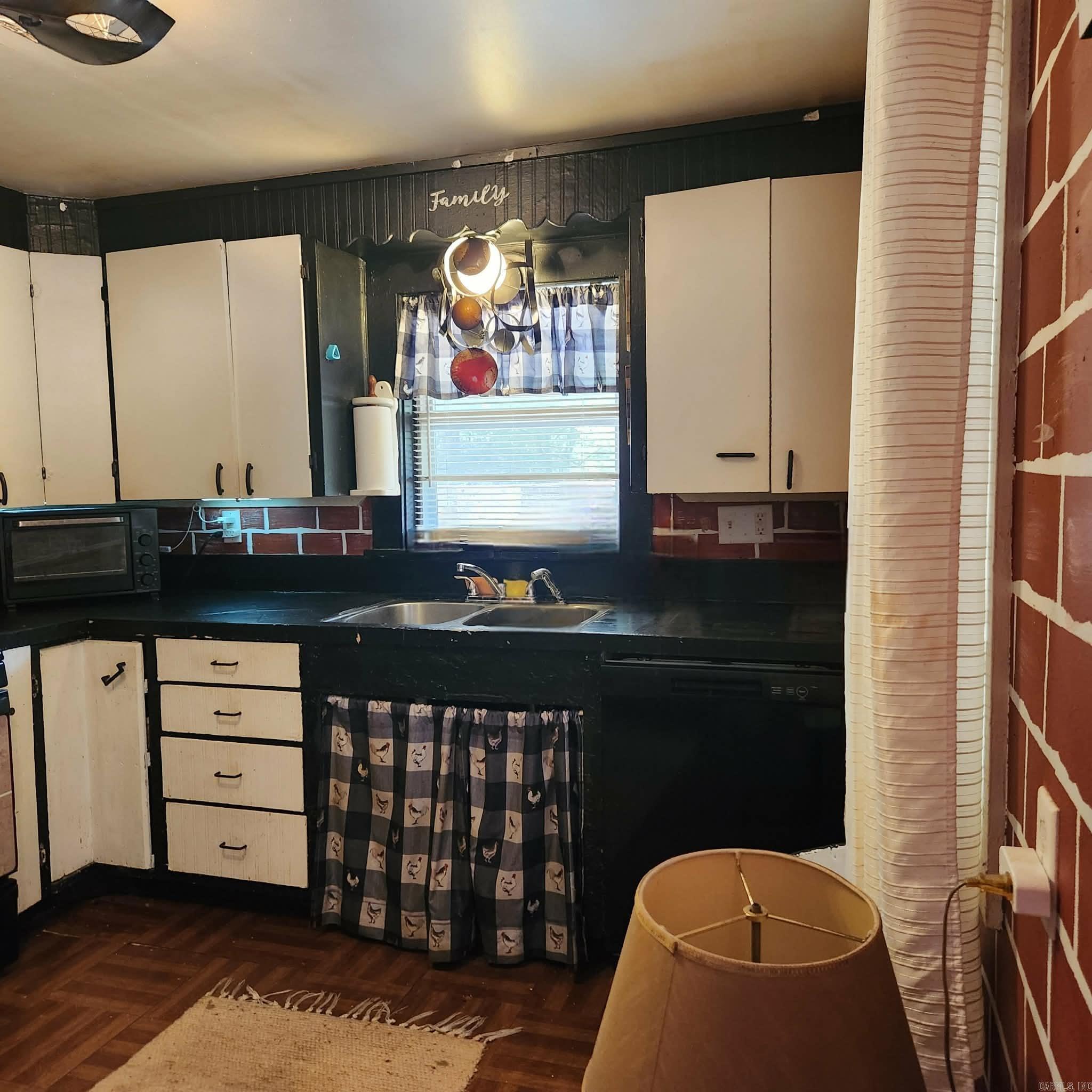 212 Sabie Street Property Photo 6