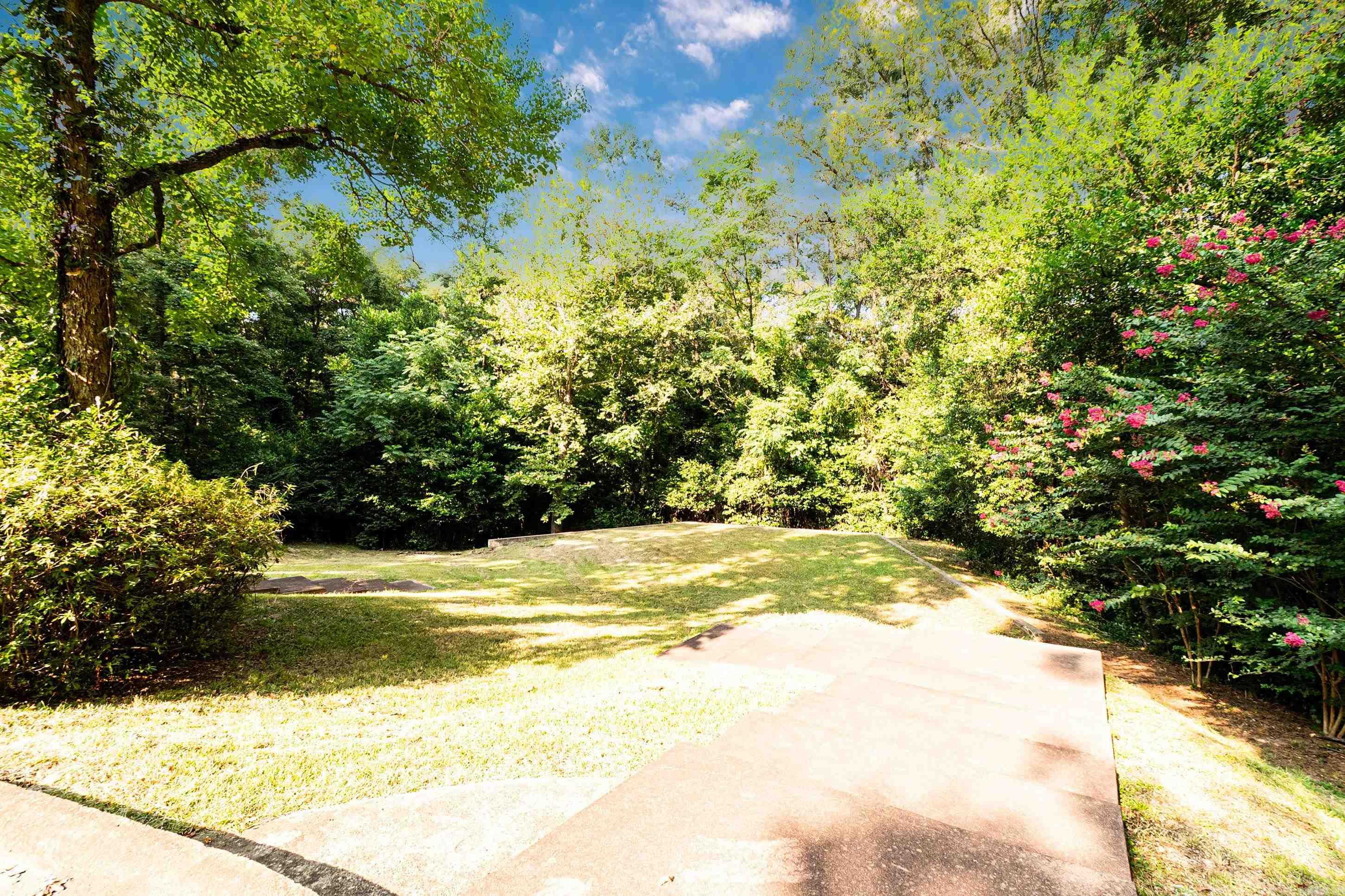 2310 Ridgewood Dr. Property Photo 8