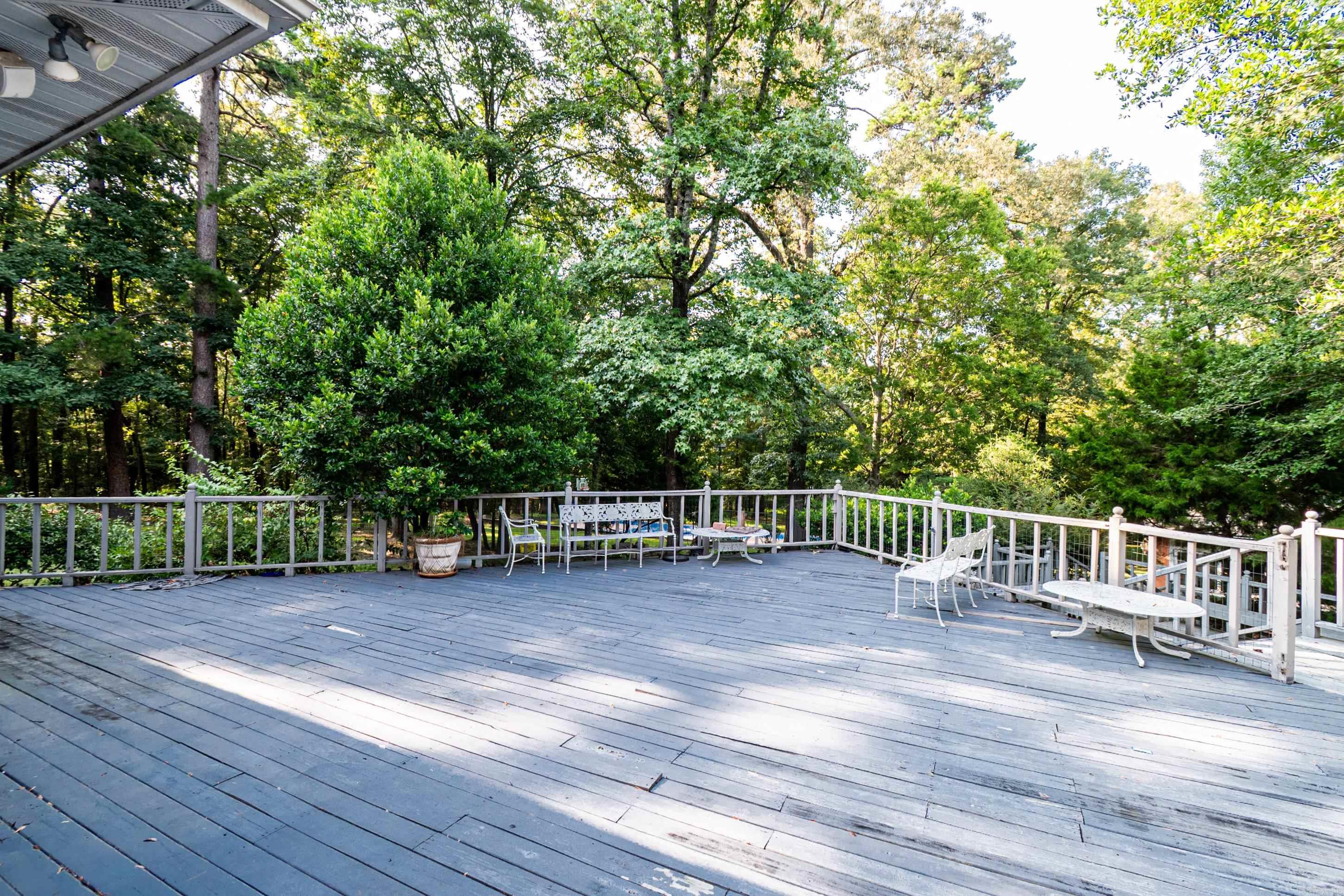 2310 Ridgewood Dr. Property Photo 10
