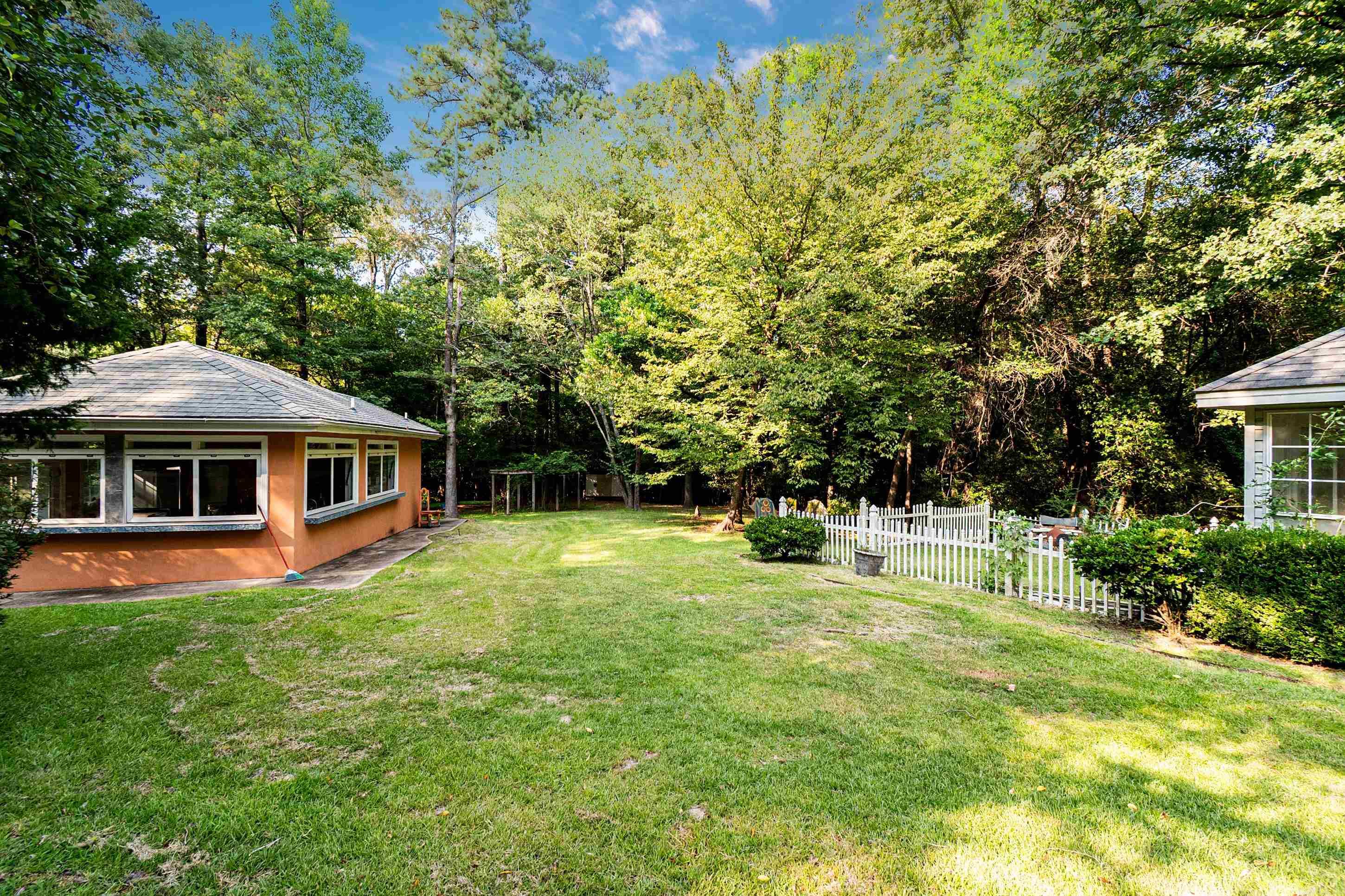 2310 Ridgewood Dr. Property Photo 12