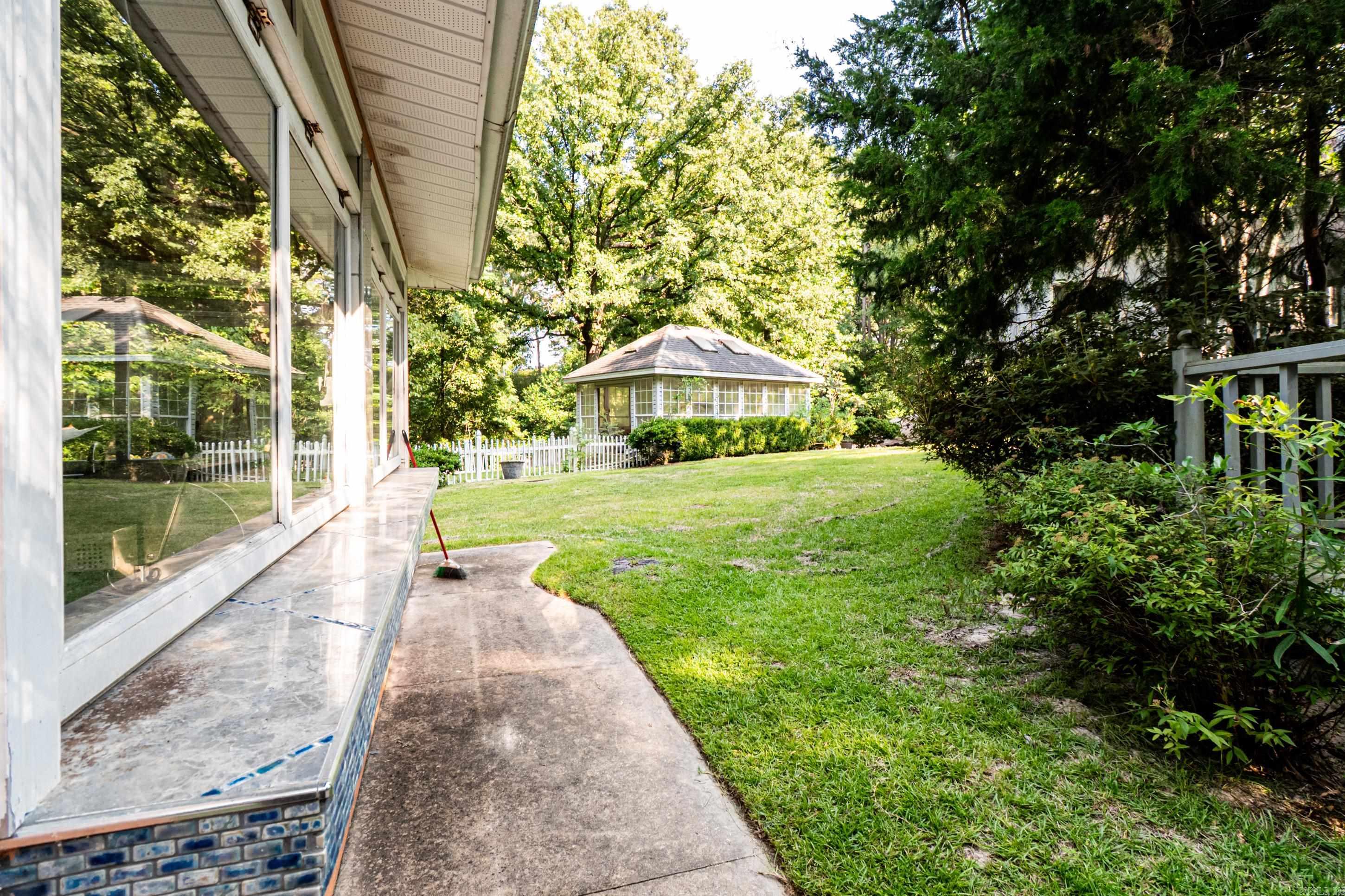 2310 Ridgewood Dr. Property Photo 16