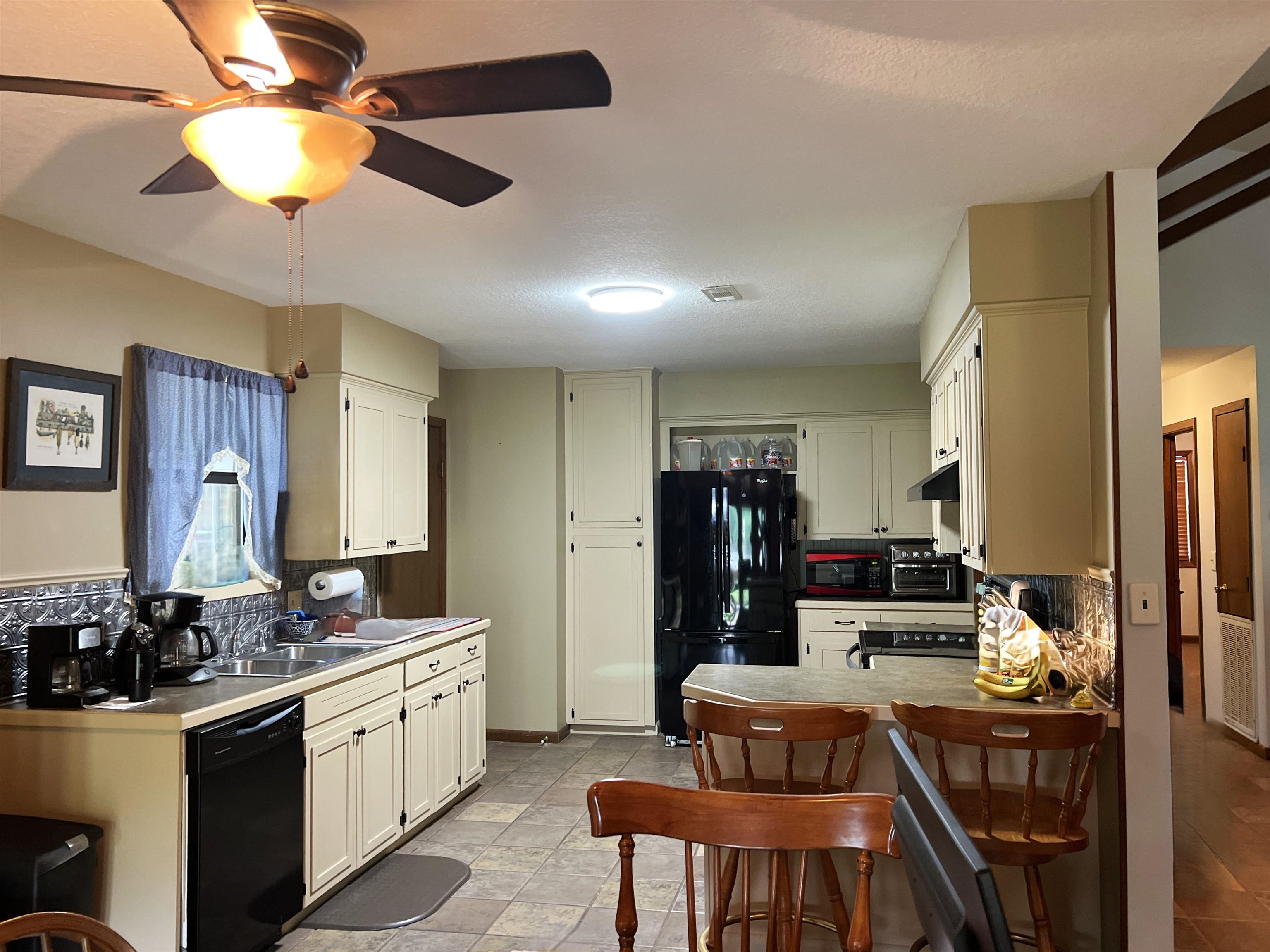 858 N Riverview Lane Property Photo 11