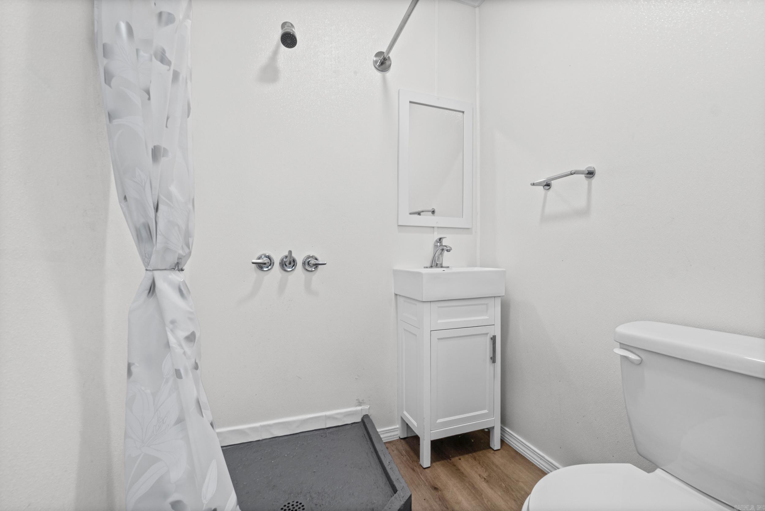 2923 Graham Road Property Photo 16