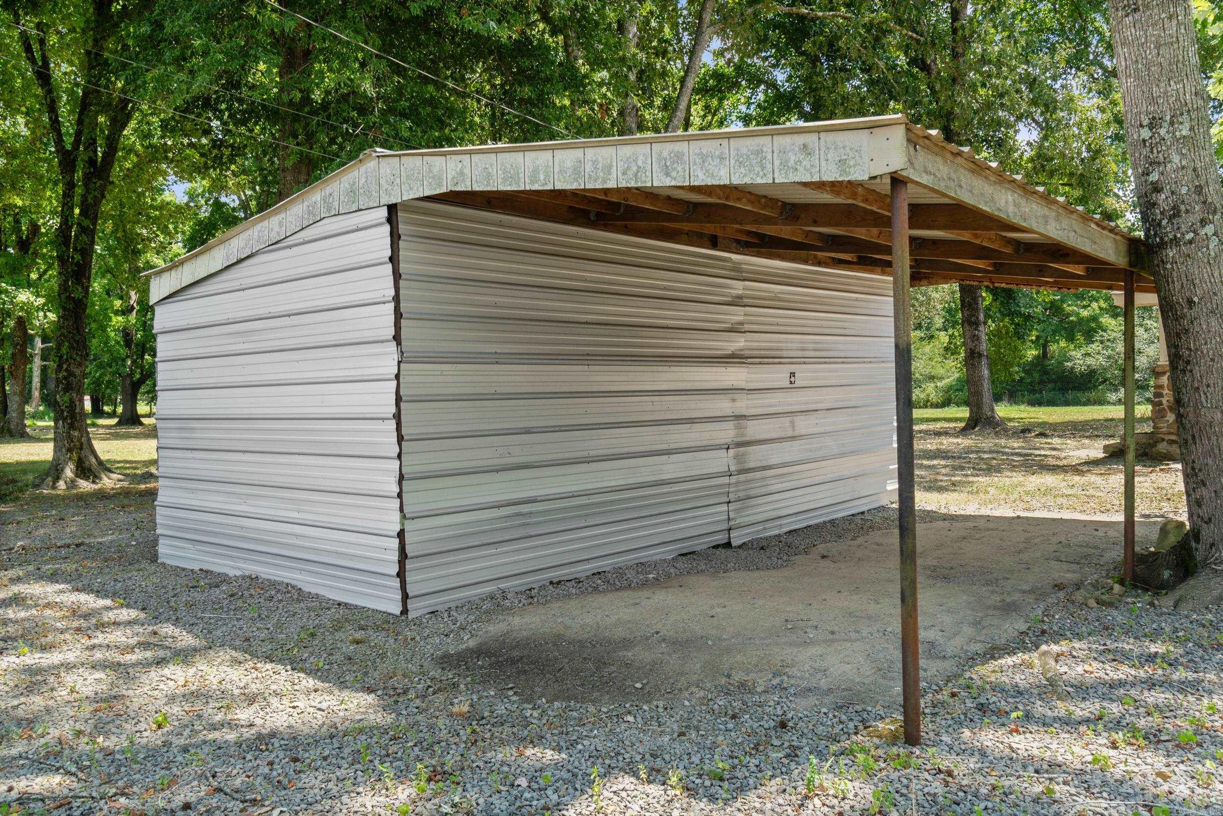 2923 Graham Road Property Photo 30