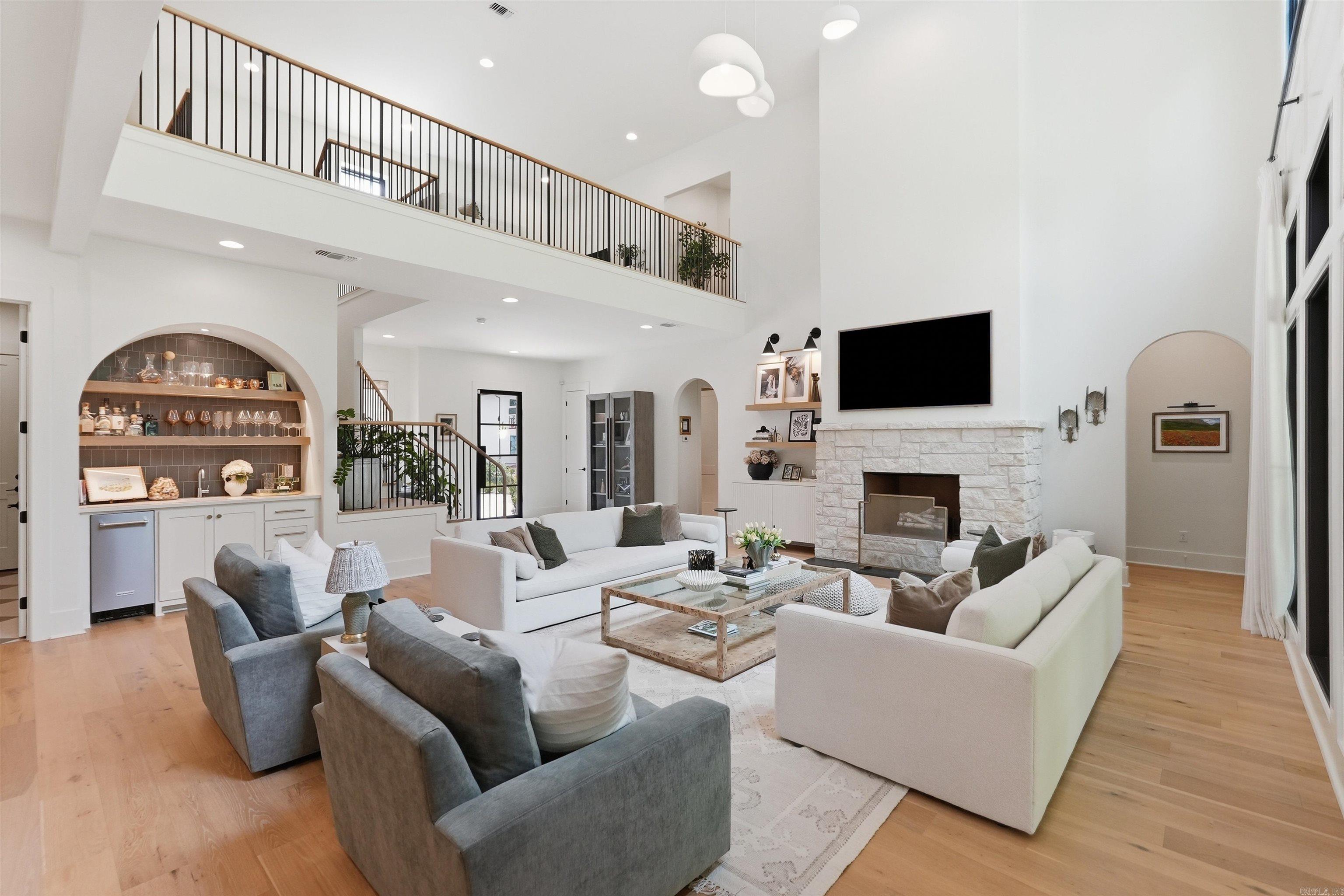 16 Mereville Place Property Photo 8