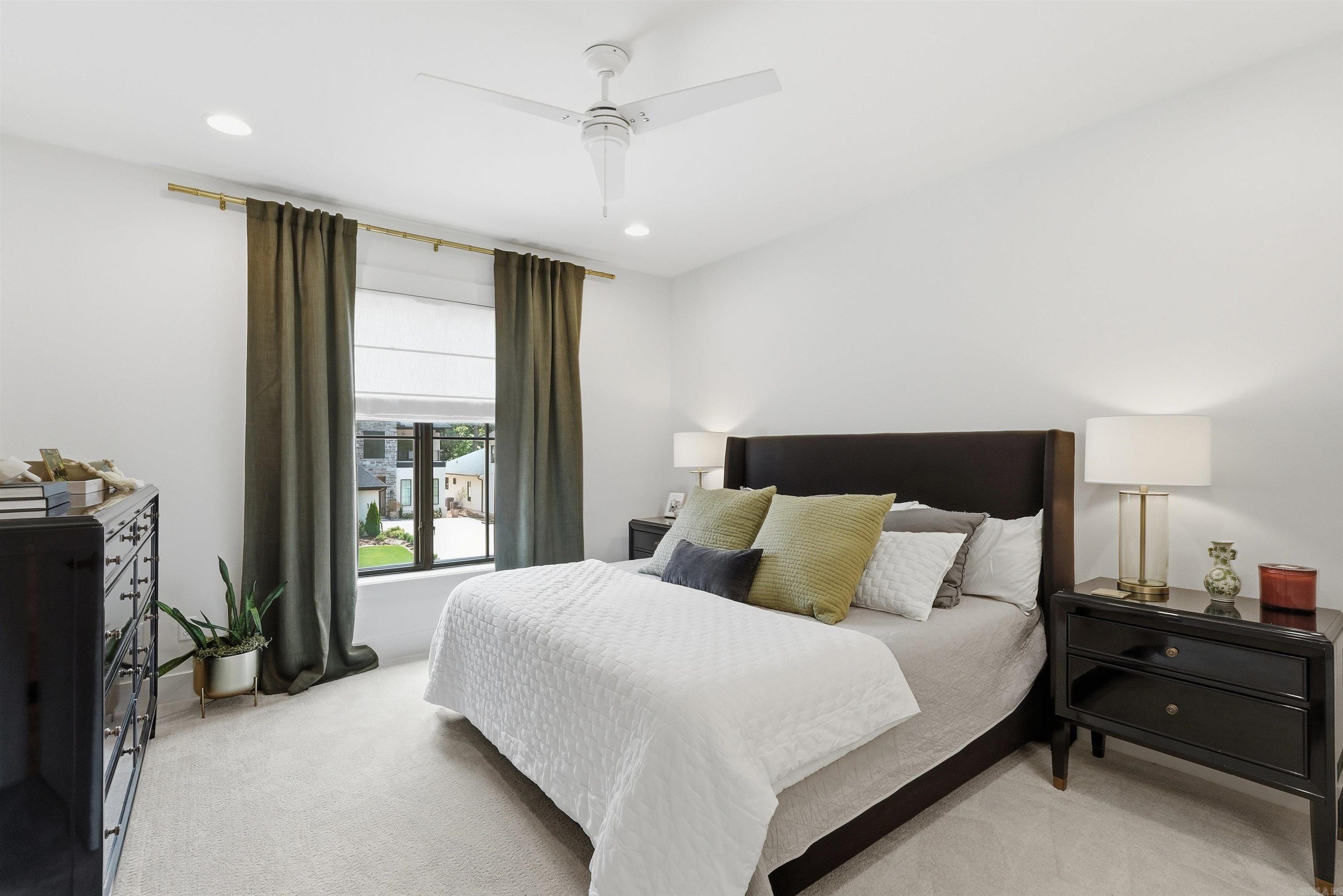 16 Mereville Place Property Photo 34