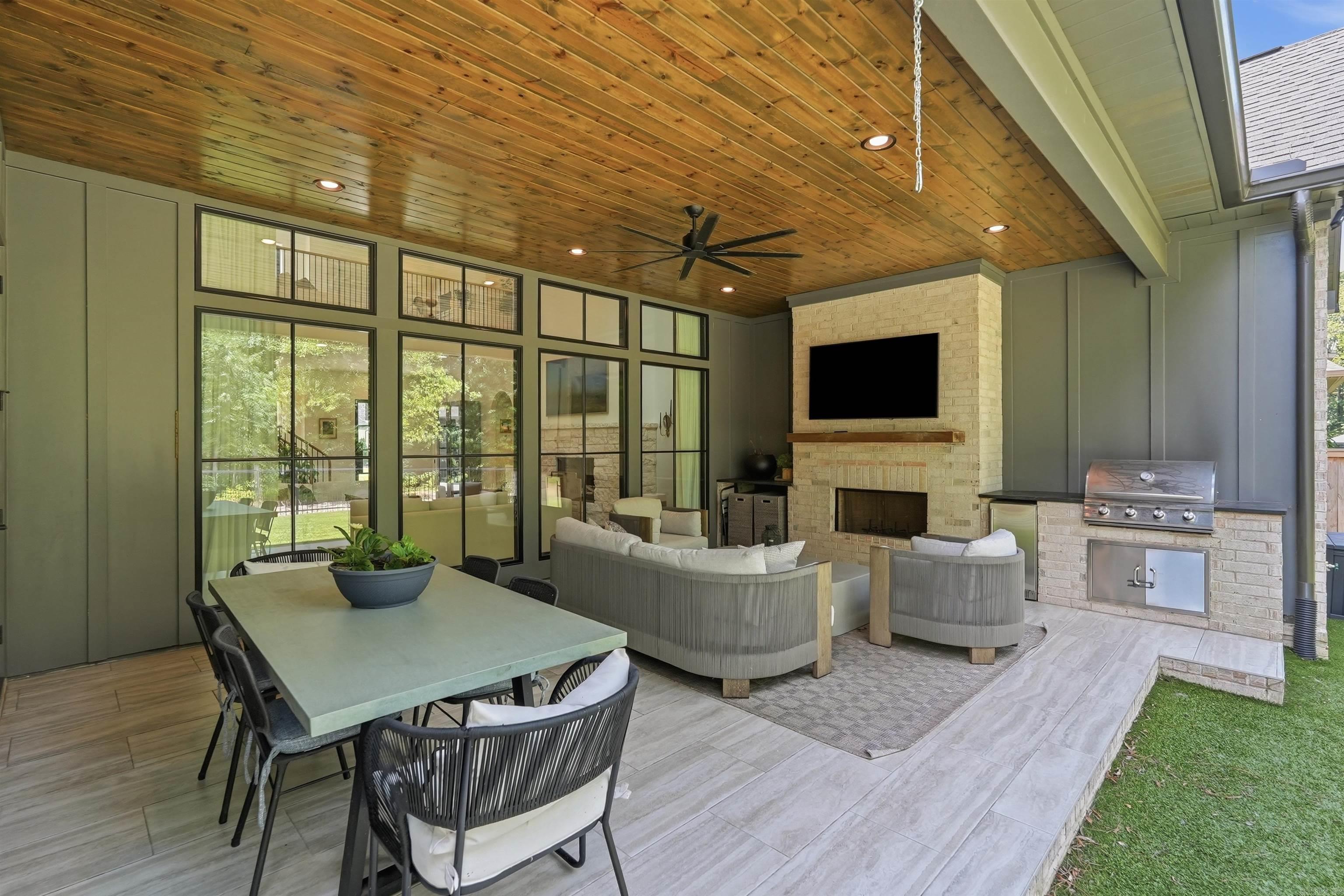 16 Mereville Place Property Photo 43