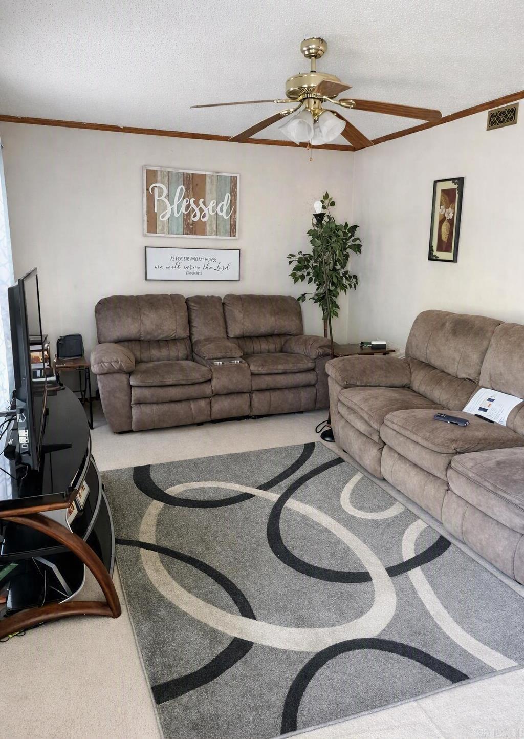 6 Woodbriar Ct Property Photo 2