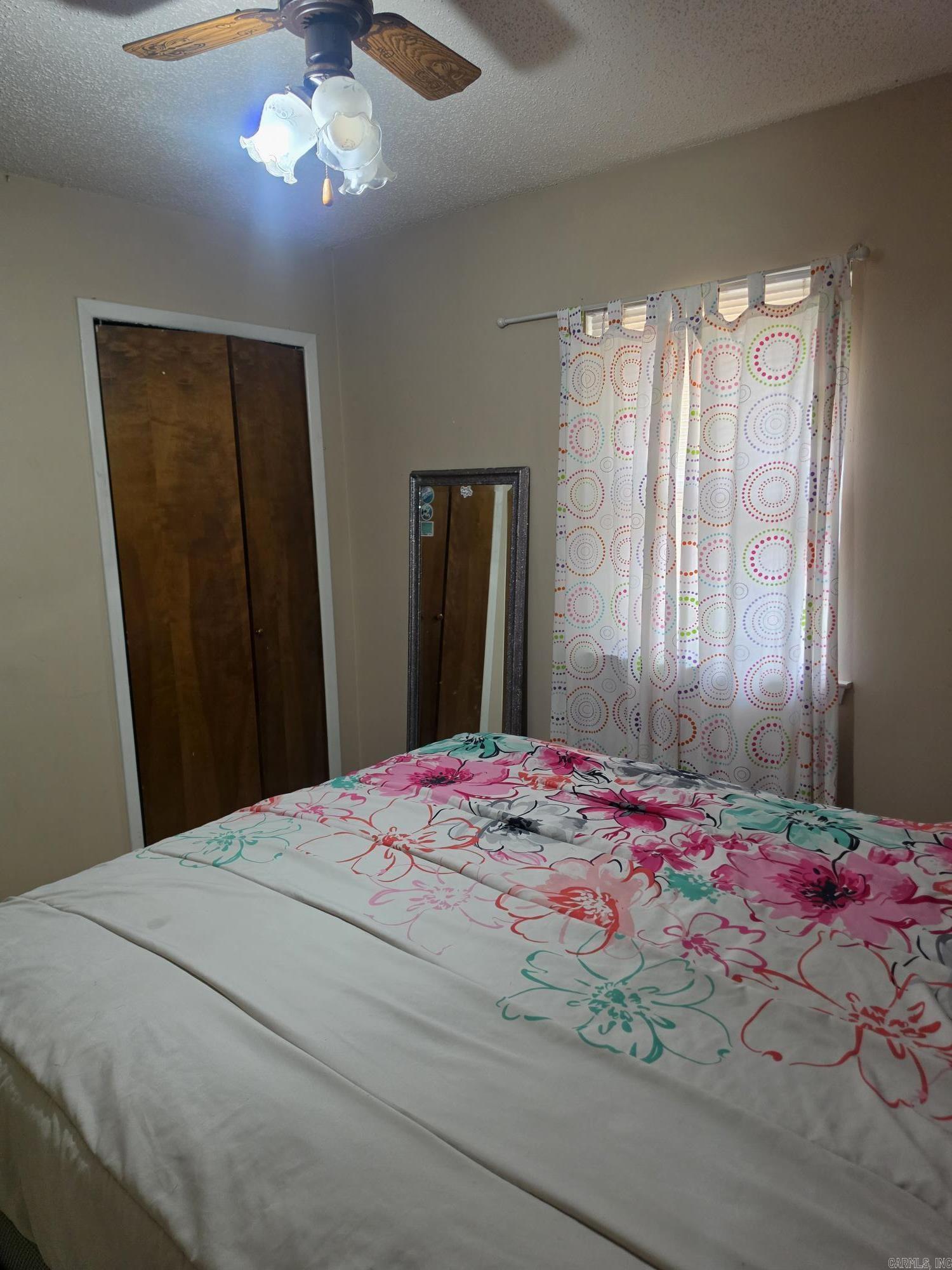 6 Woodbriar Ct Property Photo 5