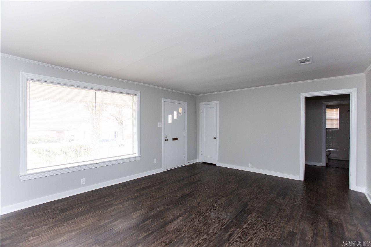 1521 S Pierce Street Property Photo 4