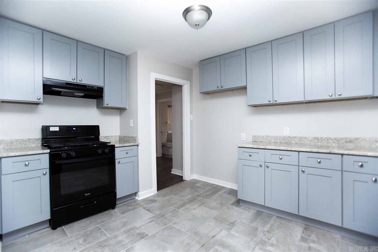 1521 S Pierce Street Property Photo 7