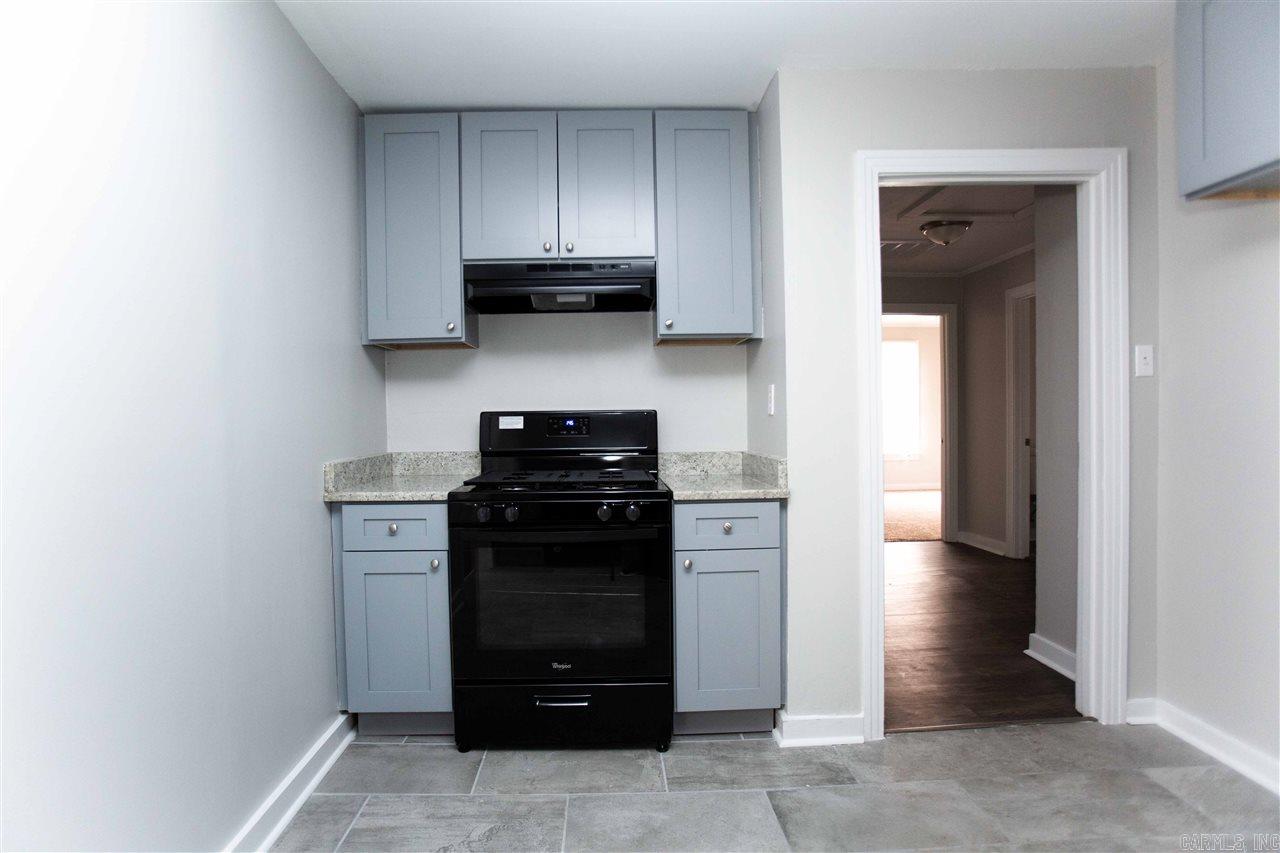 1521 S Pierce Street Property Photo 9