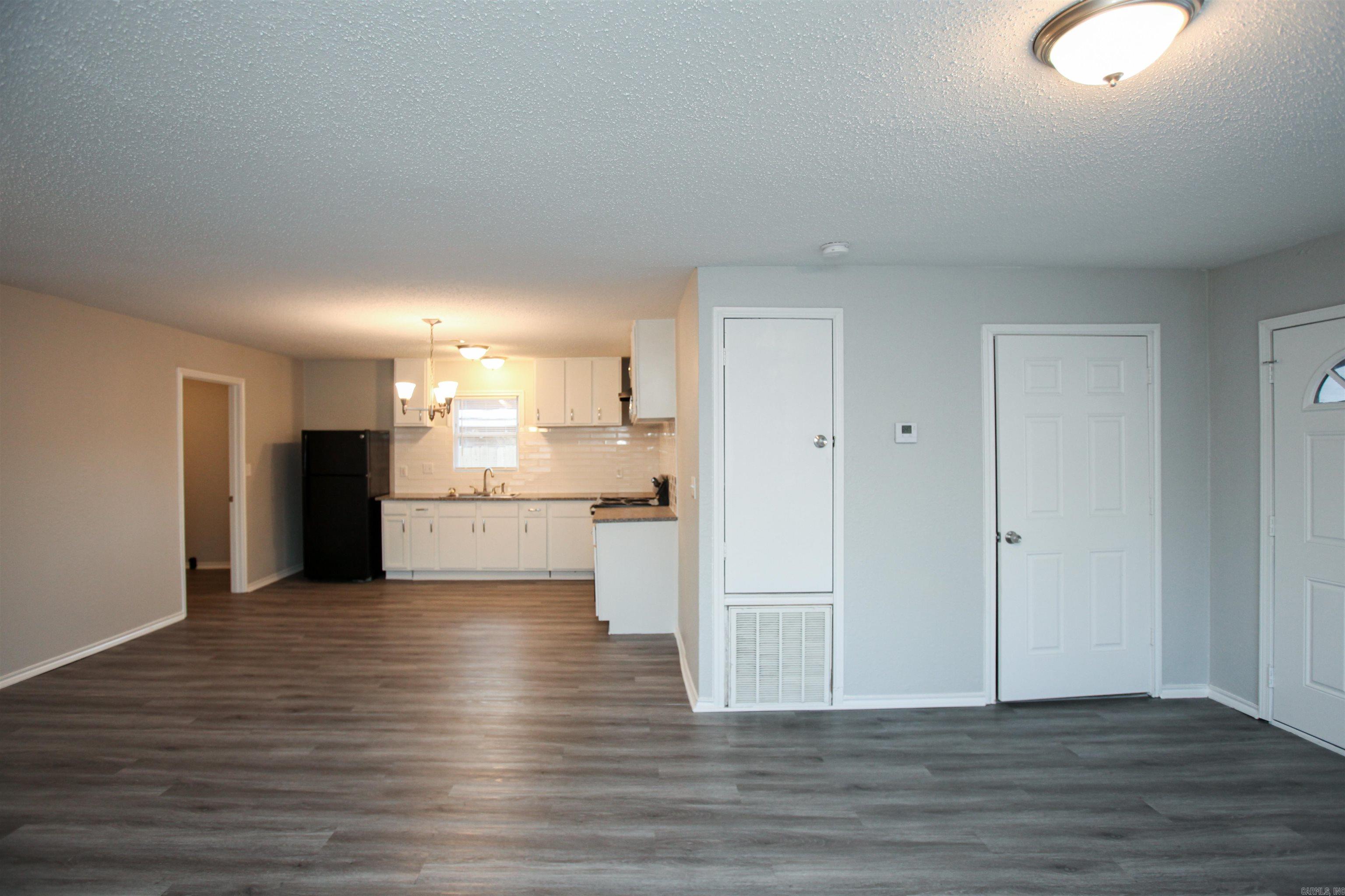 4501 W 28th Street Property Photo 6