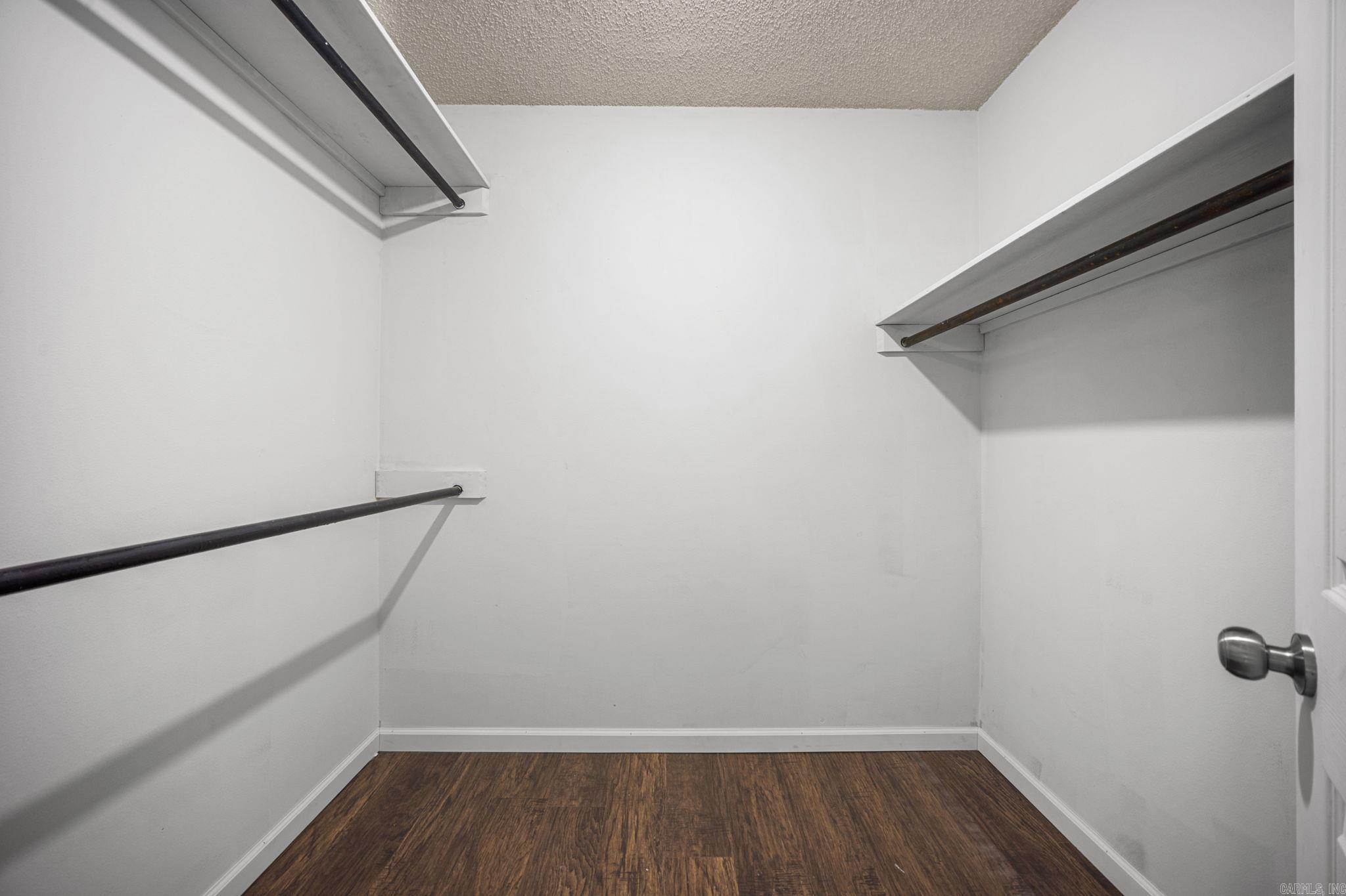 702 Kamak Dr Property Photo 19
