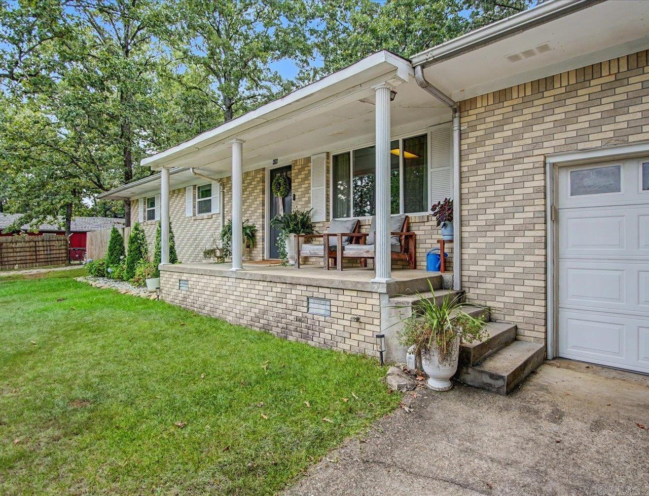 409 Houston Drive Property Photo 4